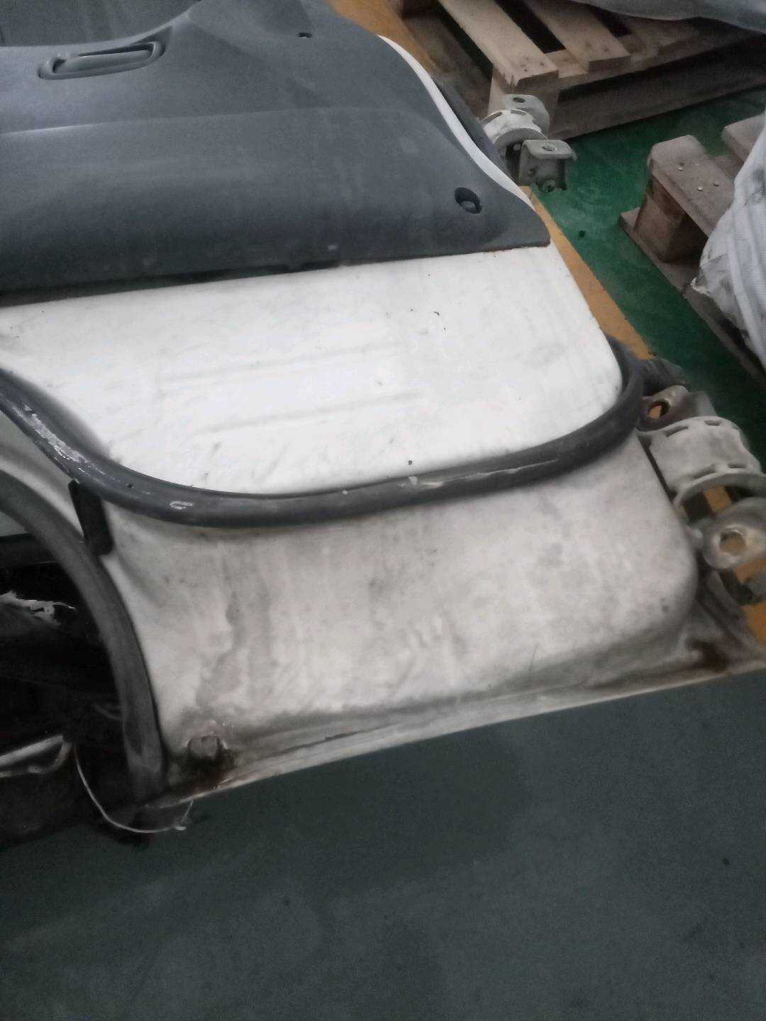 67001953298 前门壳(左)