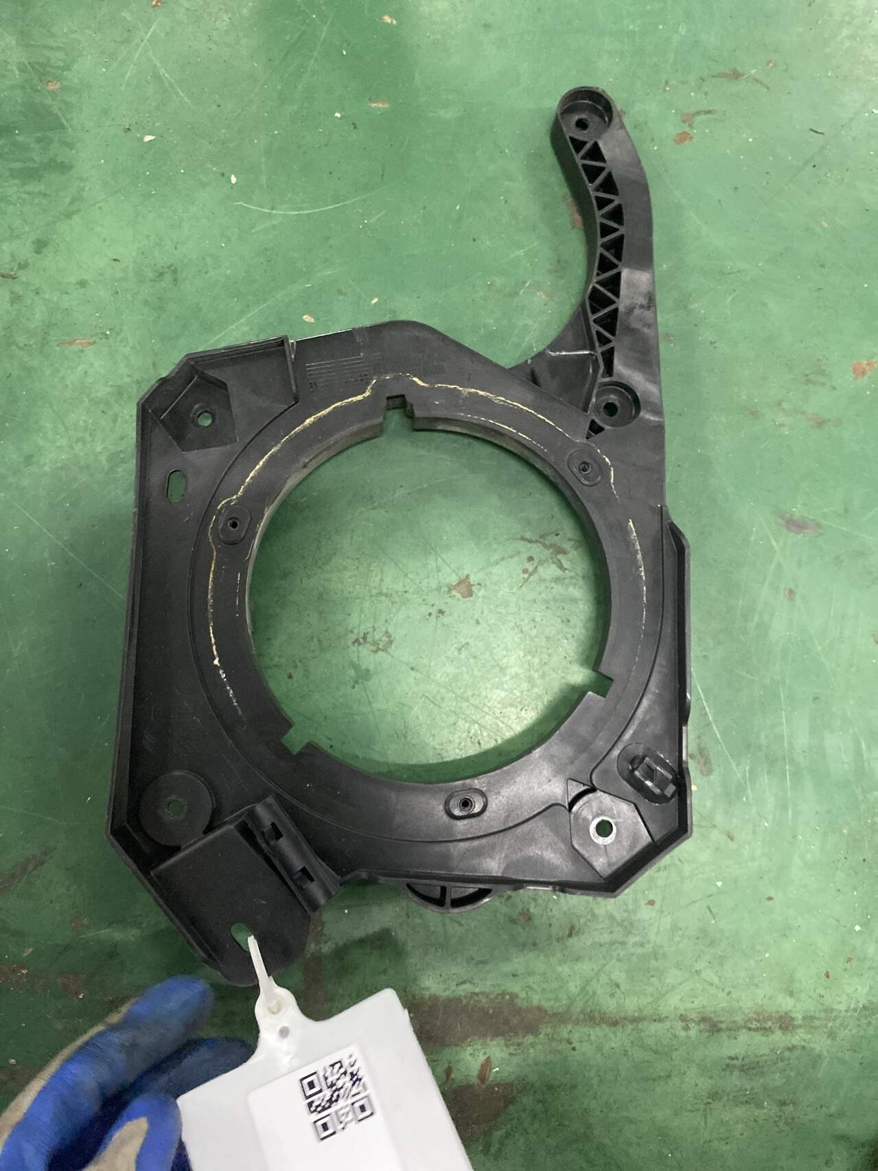 YL00997180 Front Door Speaker Bracket, Left