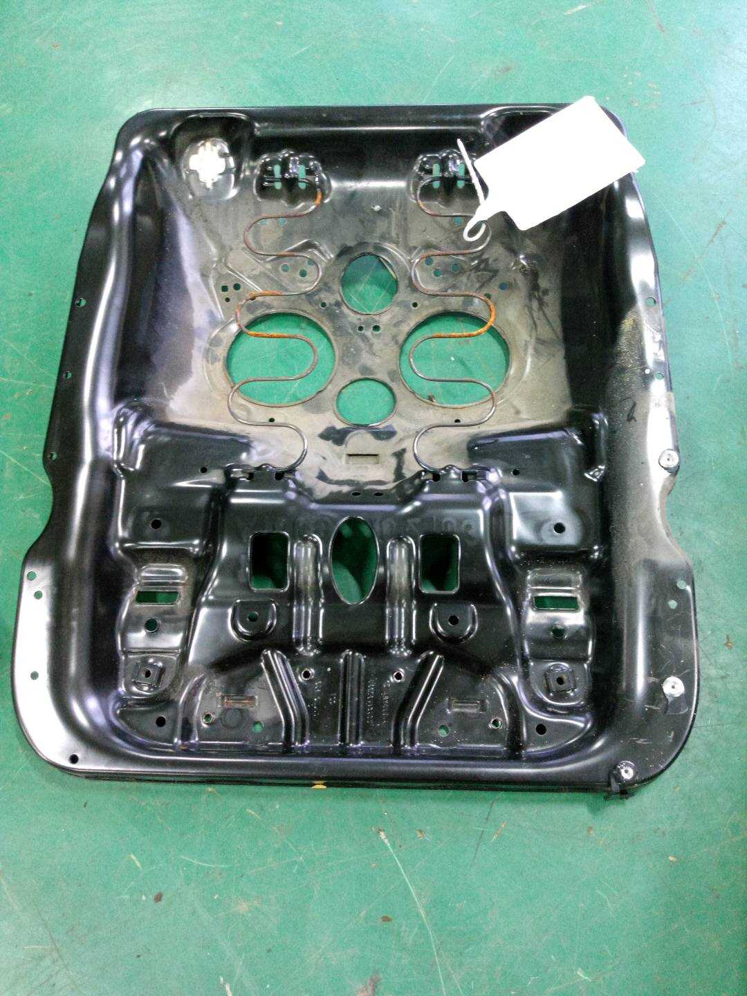 A1669100122 副驾驶员座椅底座骨架
