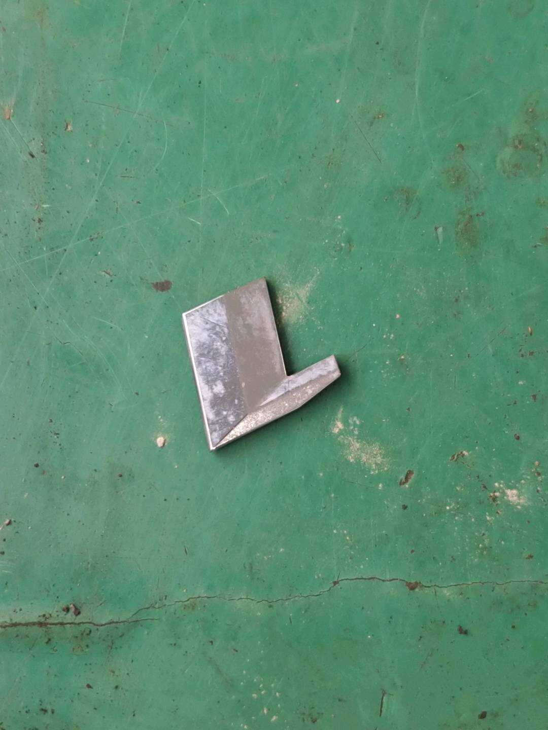51147362663 尾盖字标（型号）