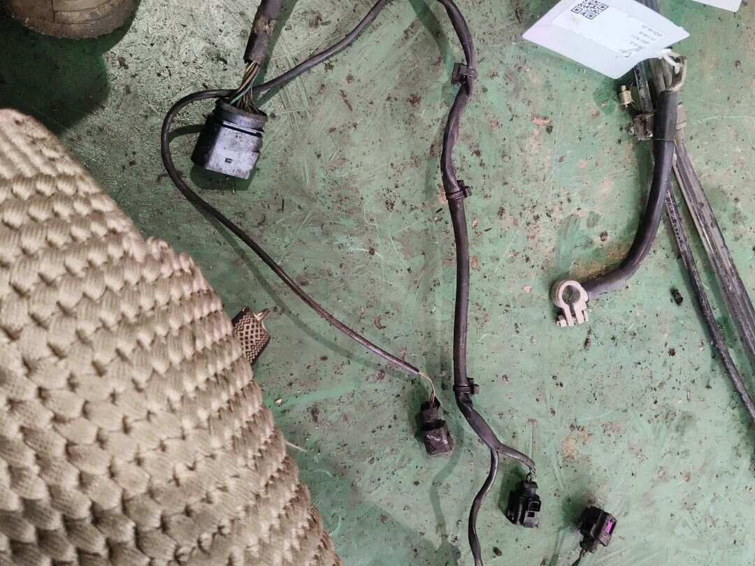 1J0973835 发动机机舱线束