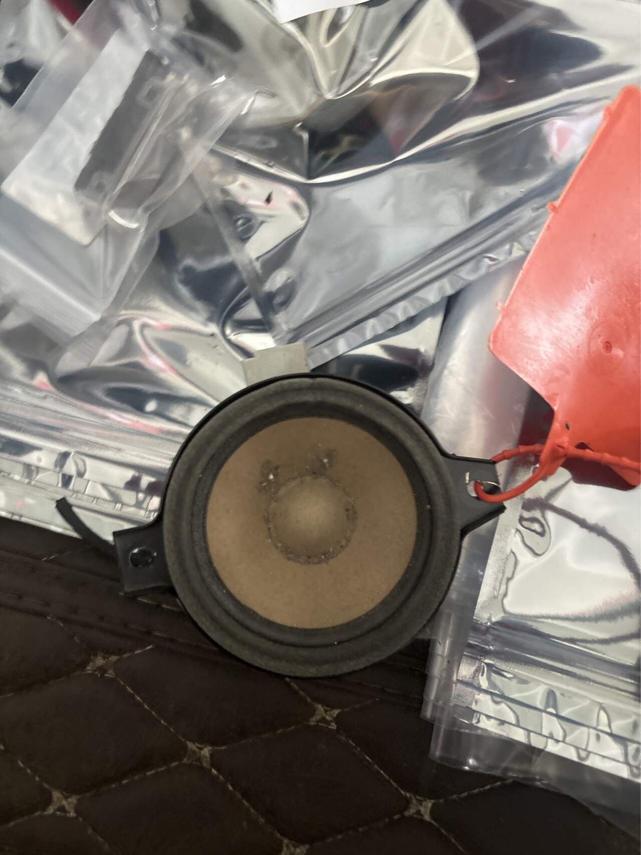 23301702 Dashboard Speaker, Center