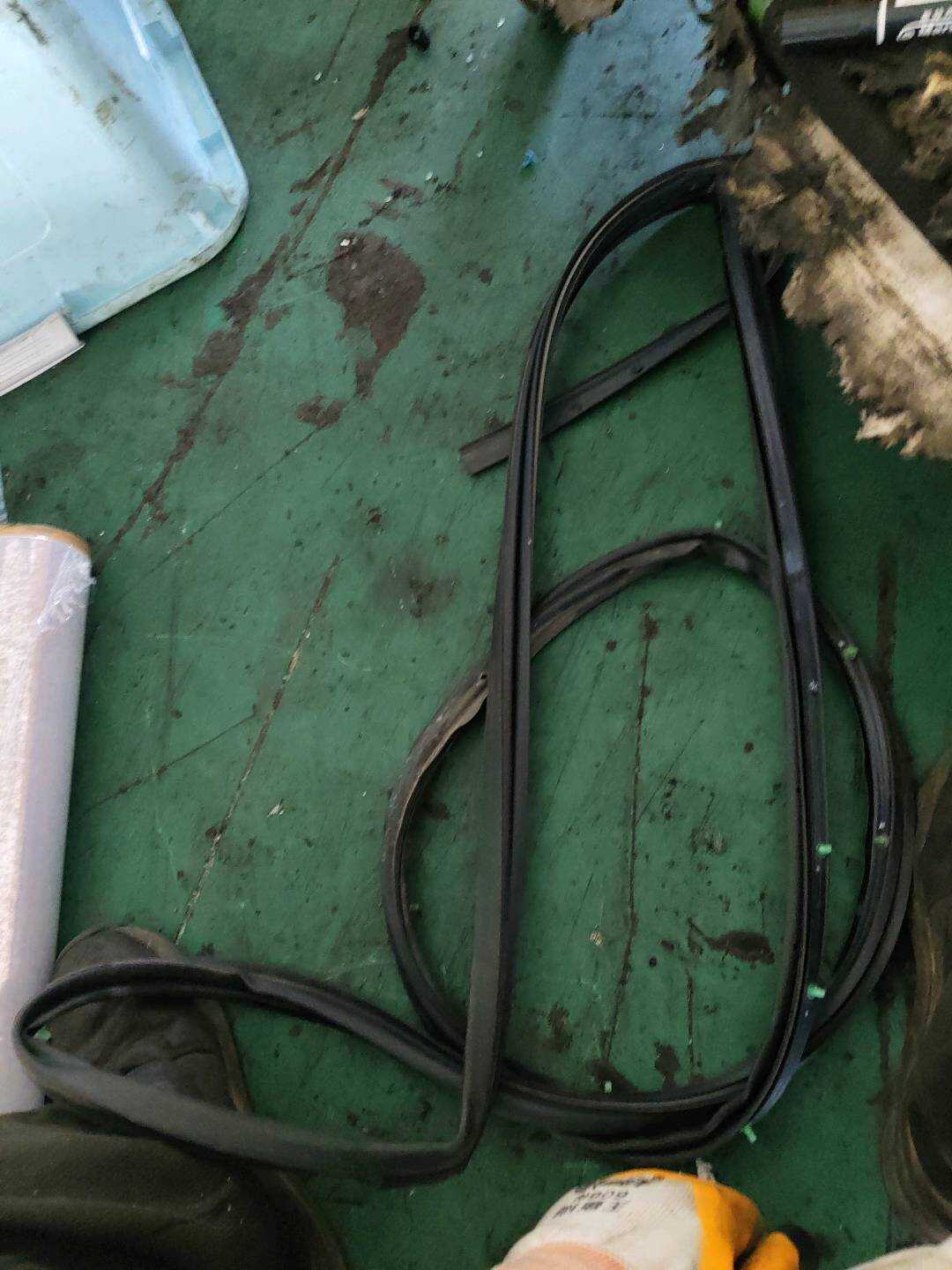 B012400 右后车门密封条