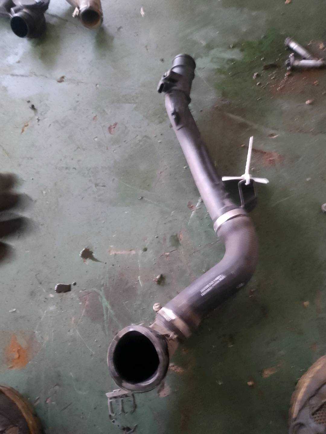 9801509680 进气滤清器气管接口