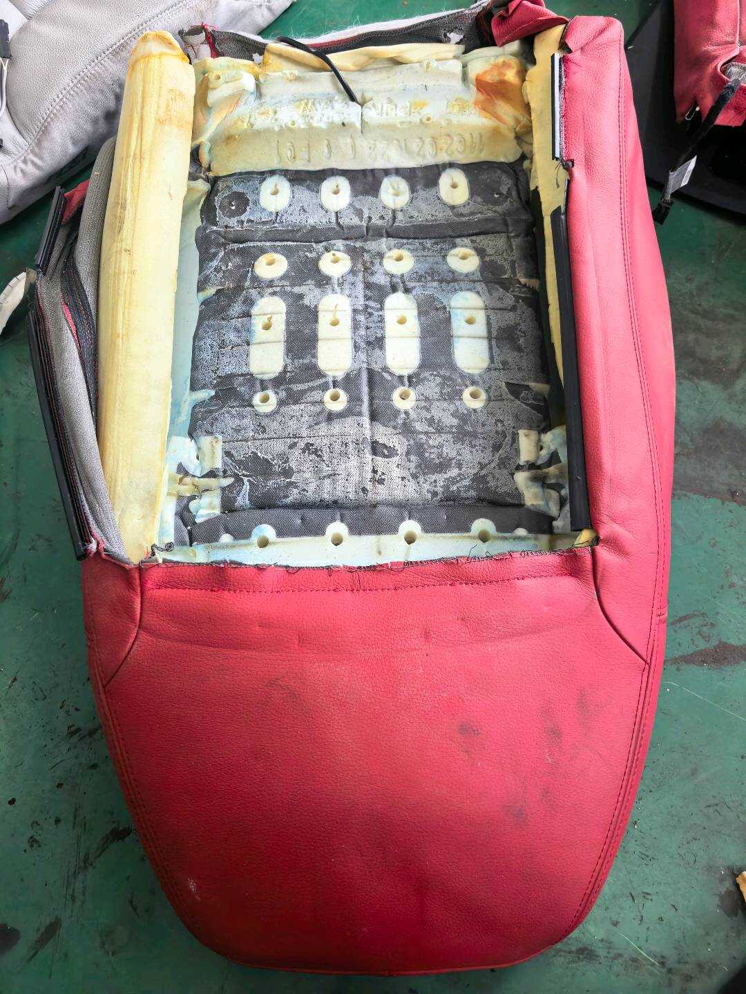 52109176147 驾驶员座椅靠背软垫