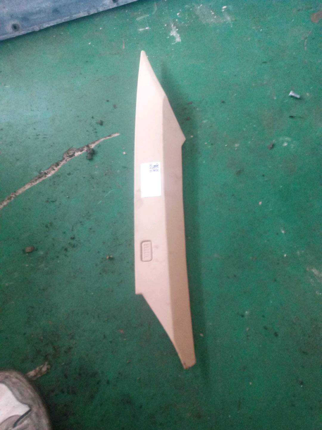 51437024962 C柱上内衬(右后)