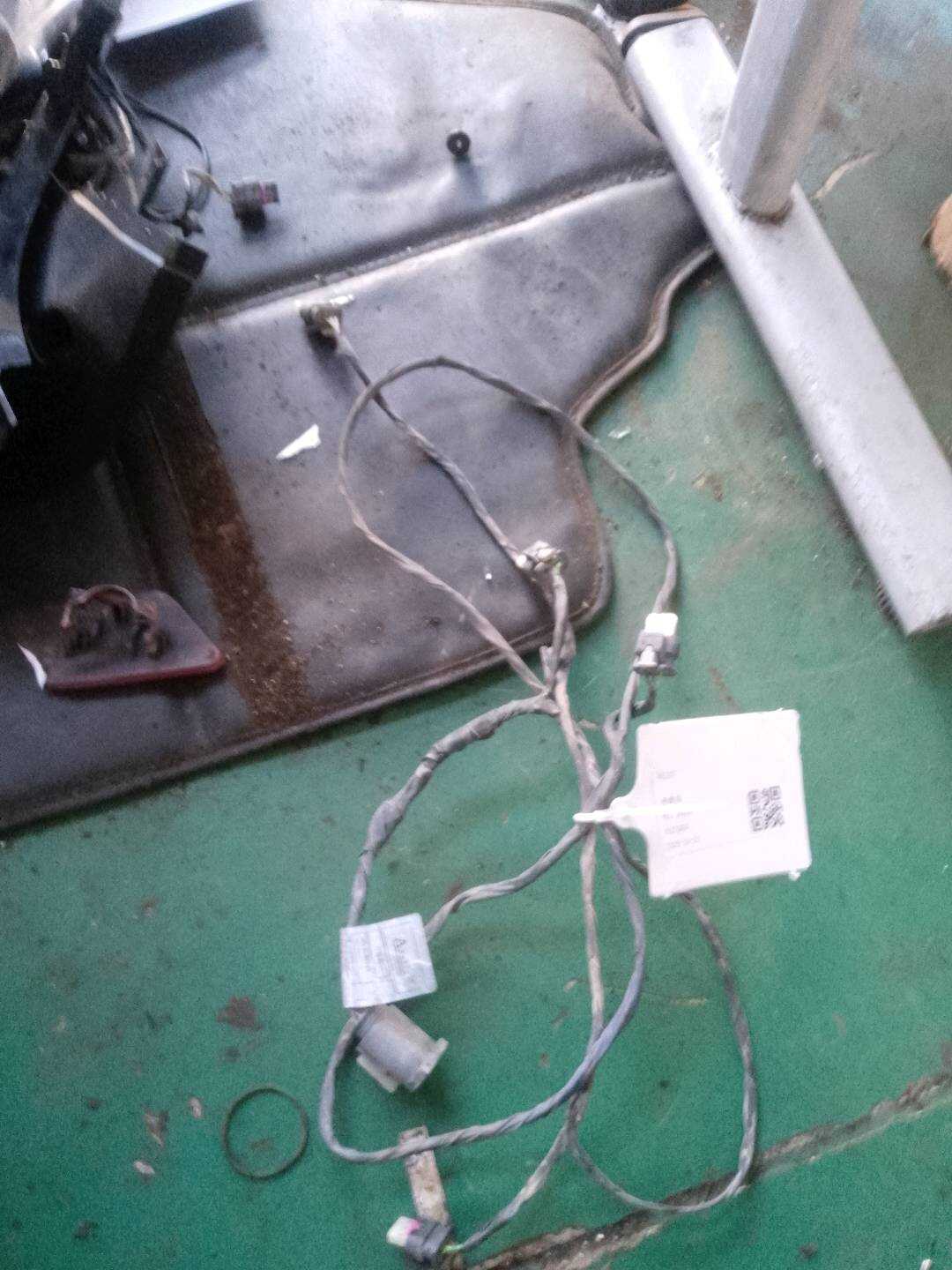 61129246827 Front Parking Sensor Wiring Harness