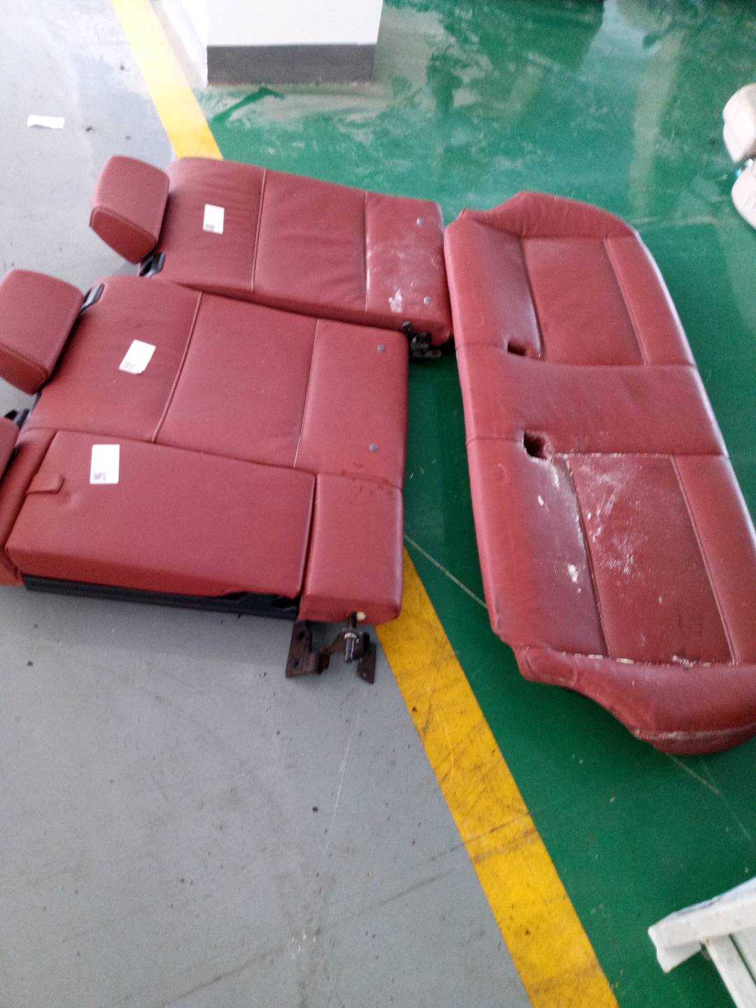52207256540 后座椅头枕(中)