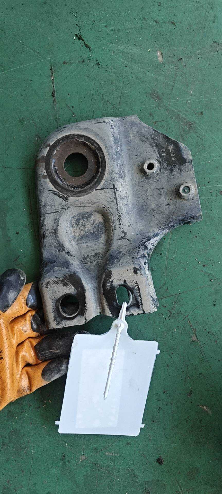 LR027573 Reinforcement