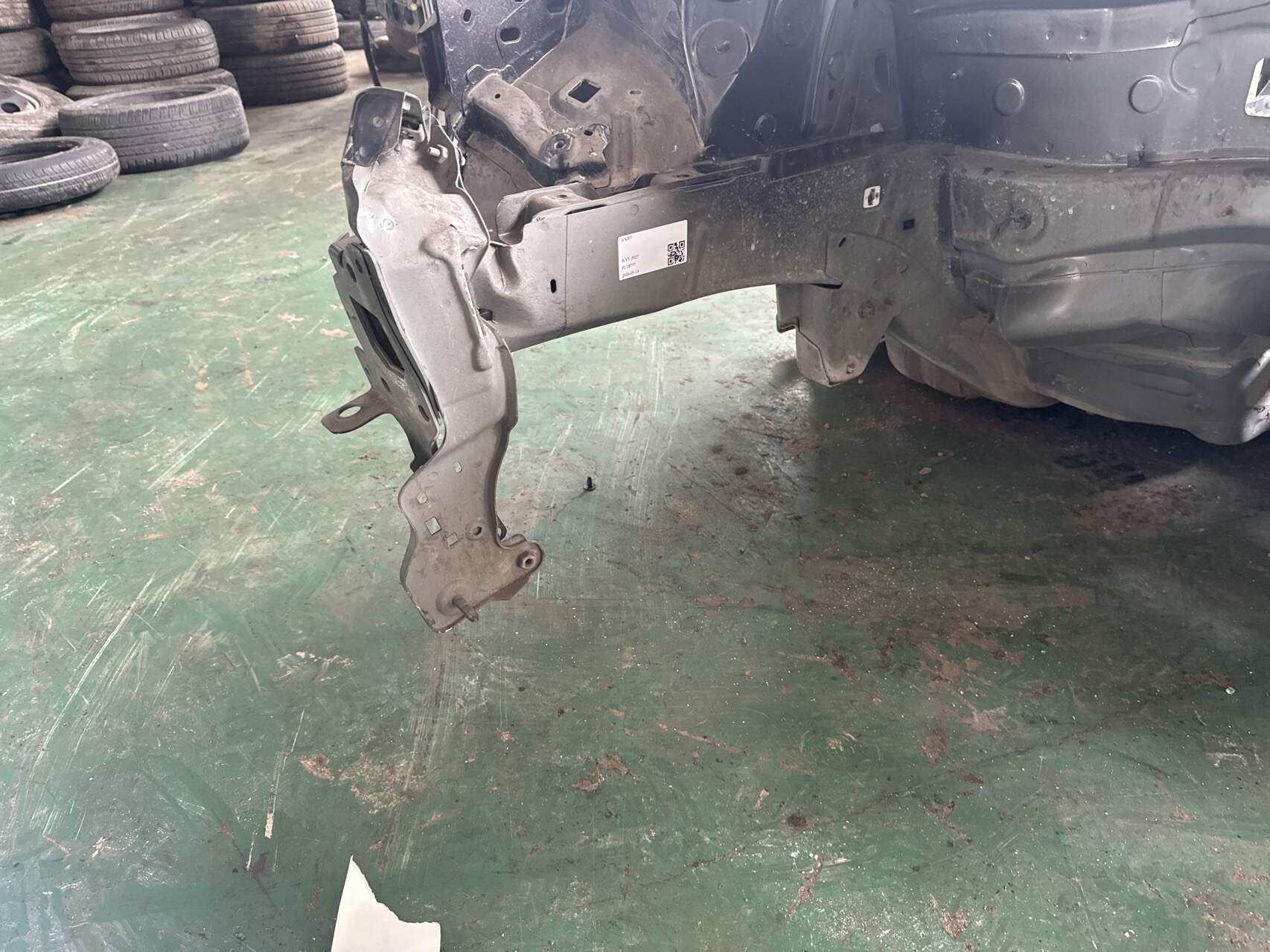 B013047 Front Right Frame Rail Assembly