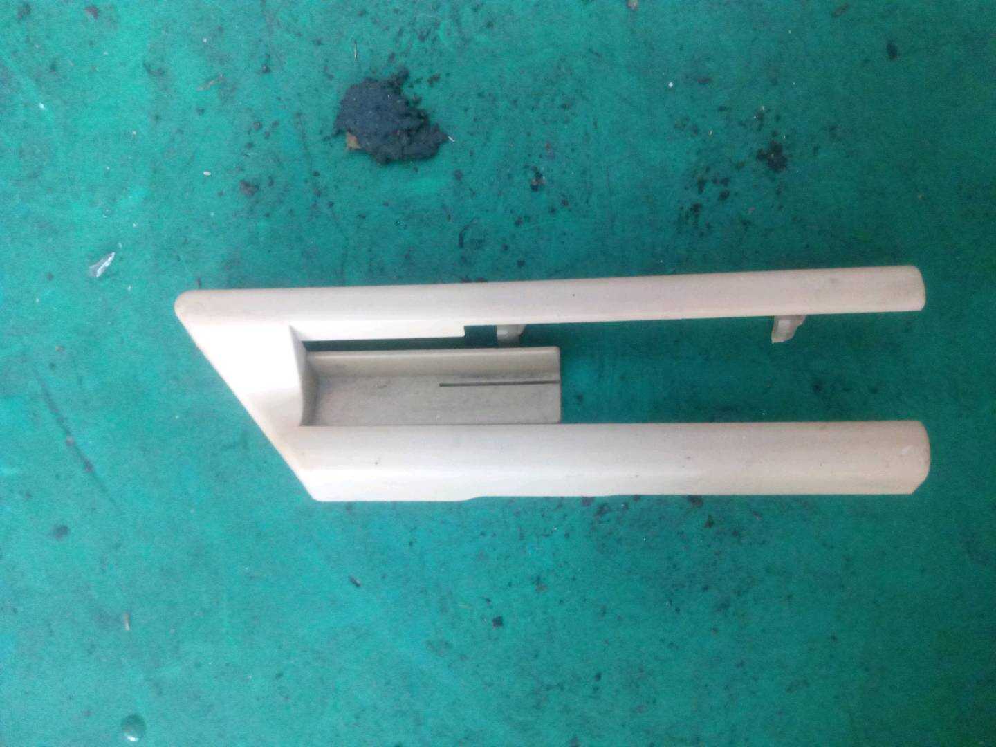 52107015613 Front Seat Side Trim, Rear Left