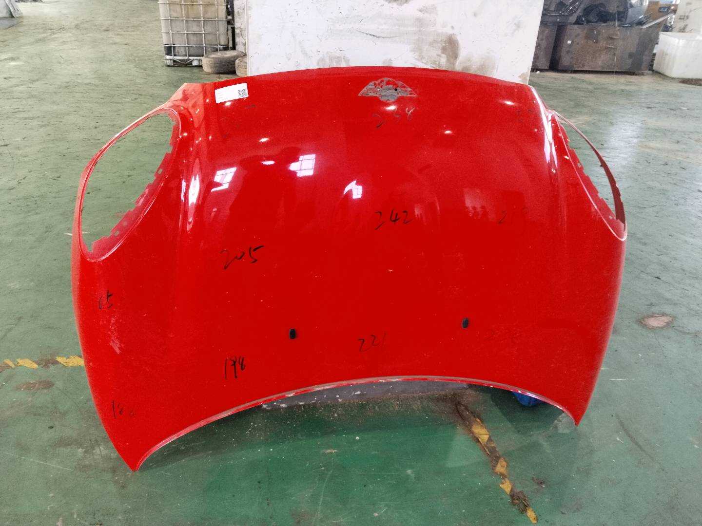 41009805935 Front Hood