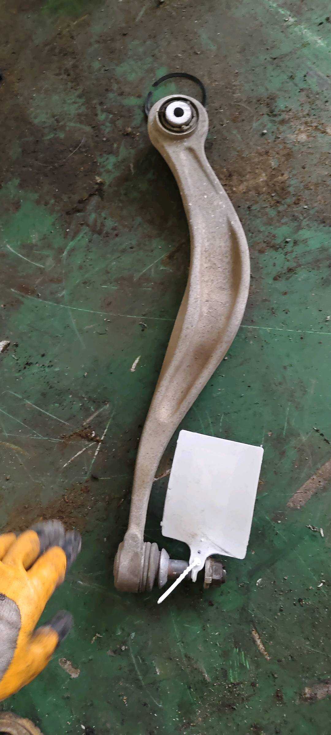 33326779847 后上摆臂（左后）
