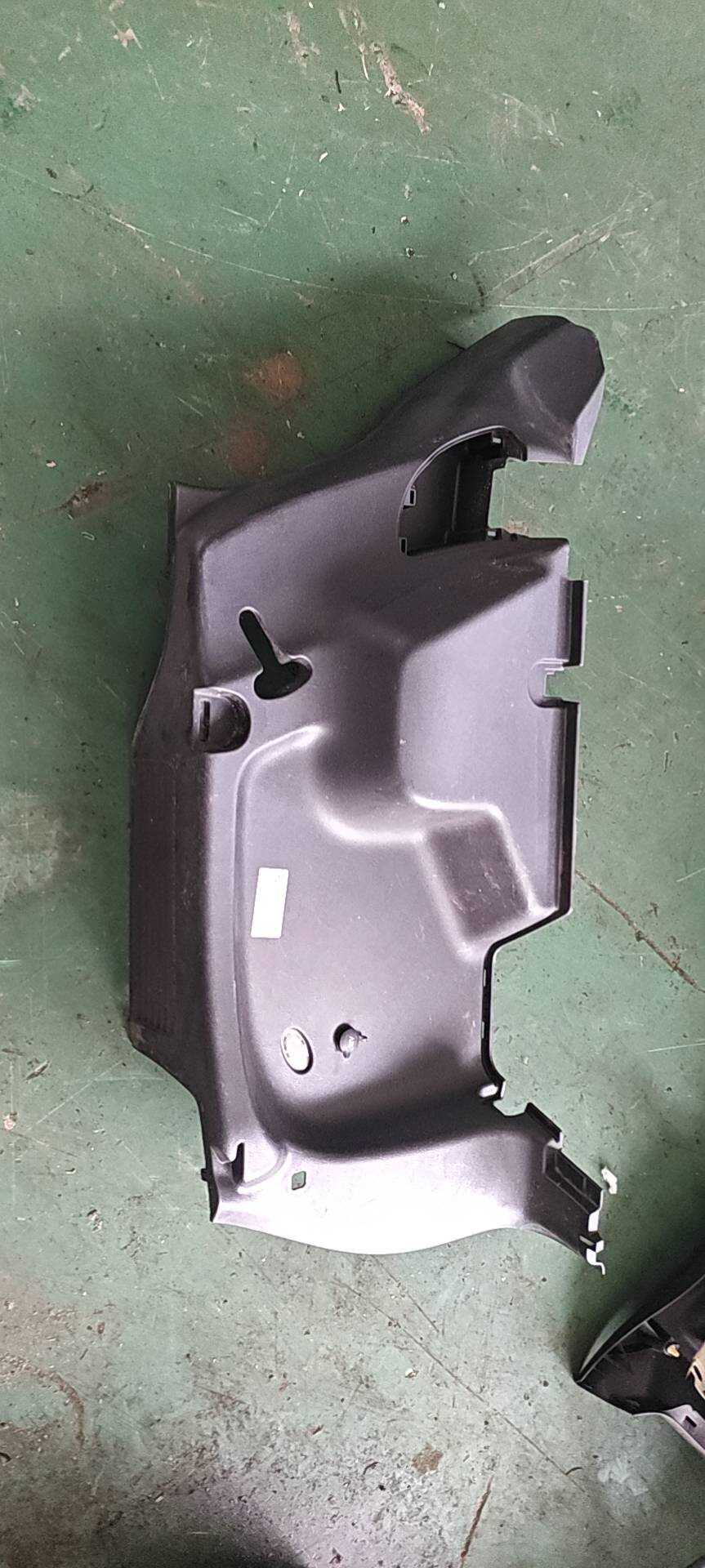 LR011712 Trunk Trim Panel, Left