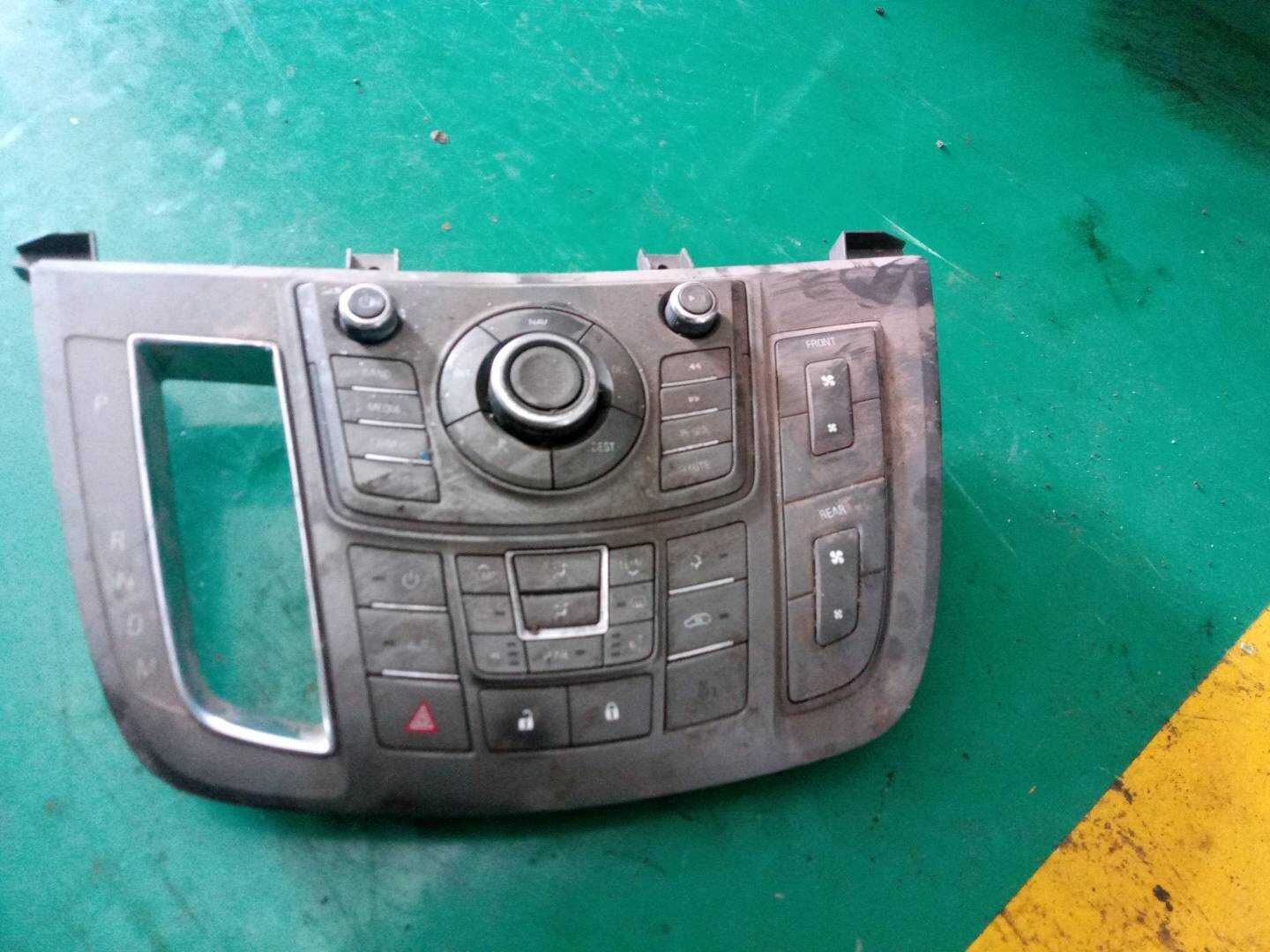 9042945 A/C Controller