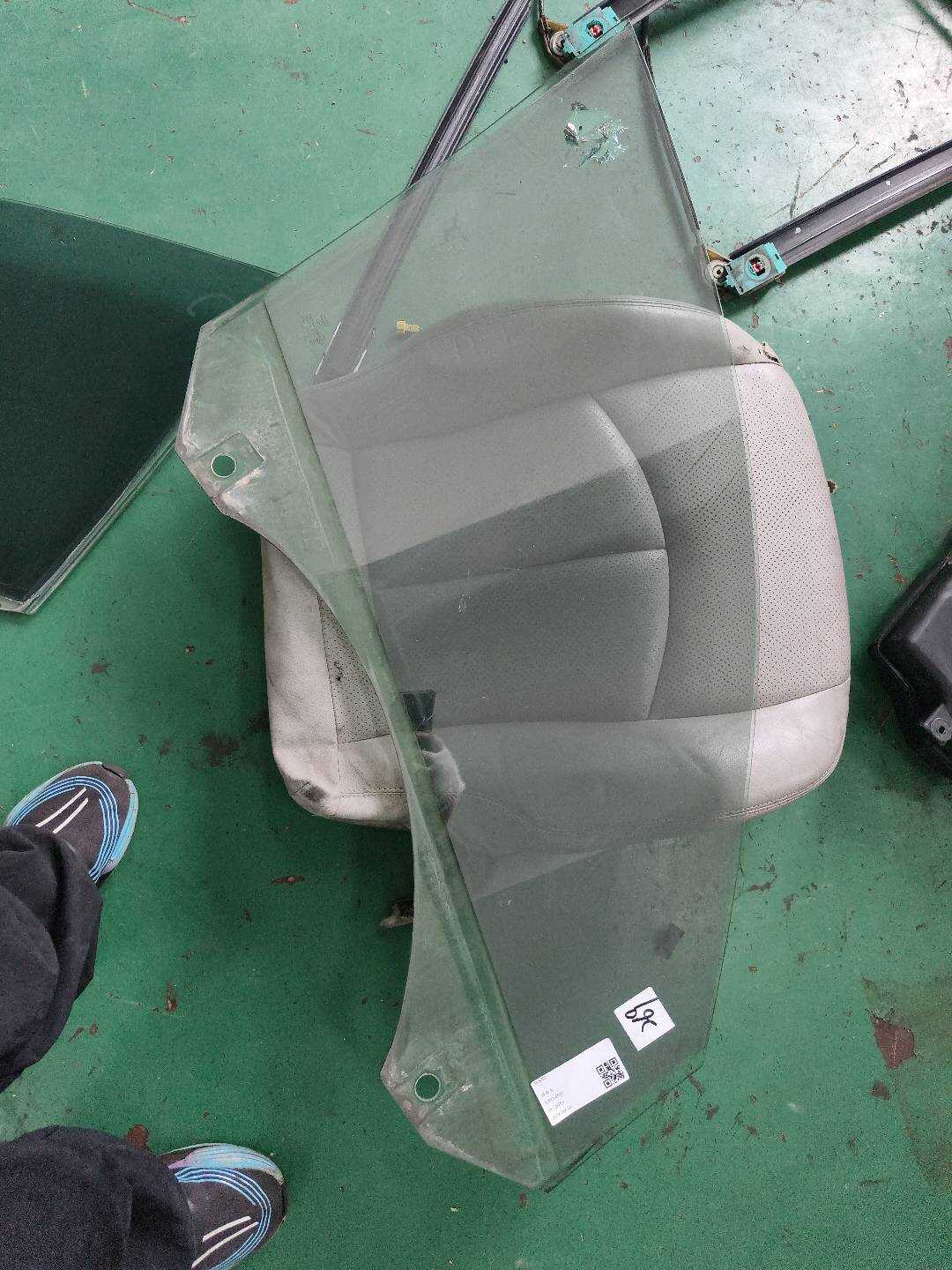 4F0845021L 前门玻璃(左)