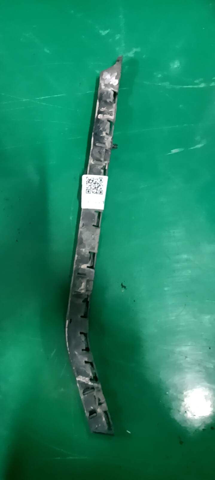 A2048800430 Rear Bumper Side Bracket, Right