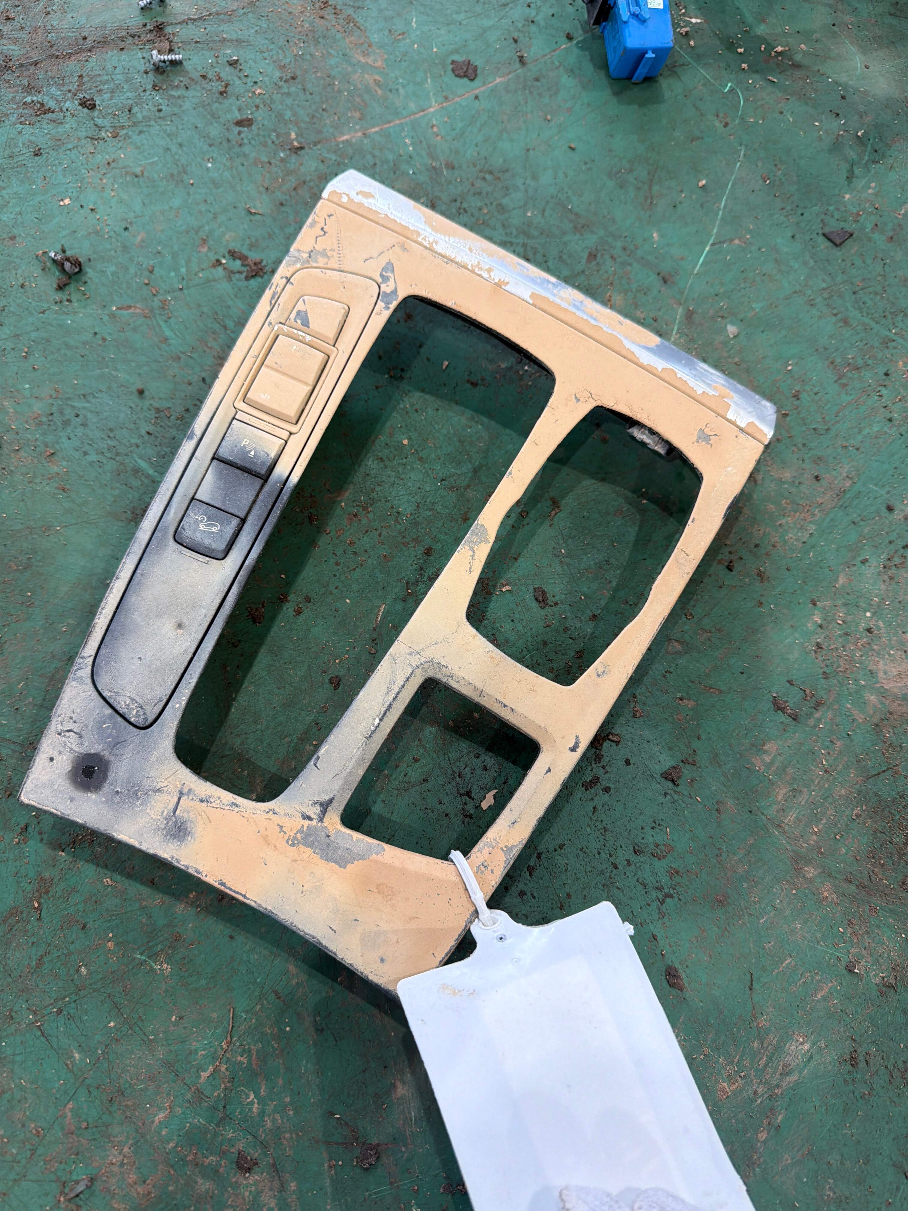 51169252115 Center Console Trim Panel