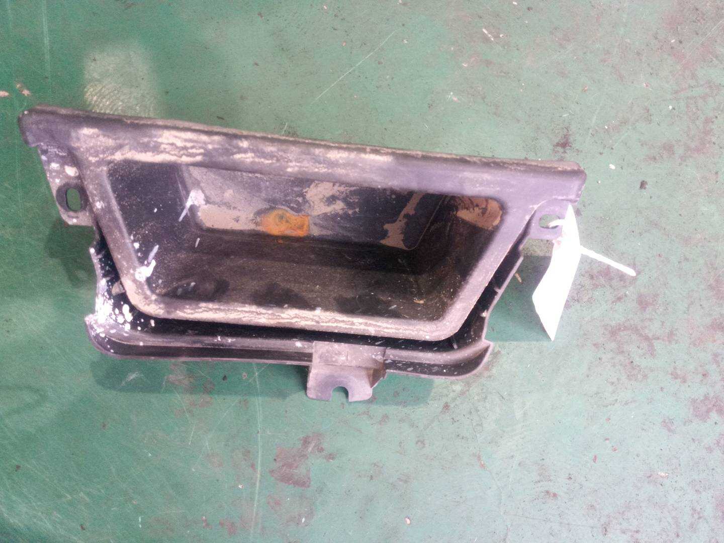51477369398 行李箱地板储物箱(右)