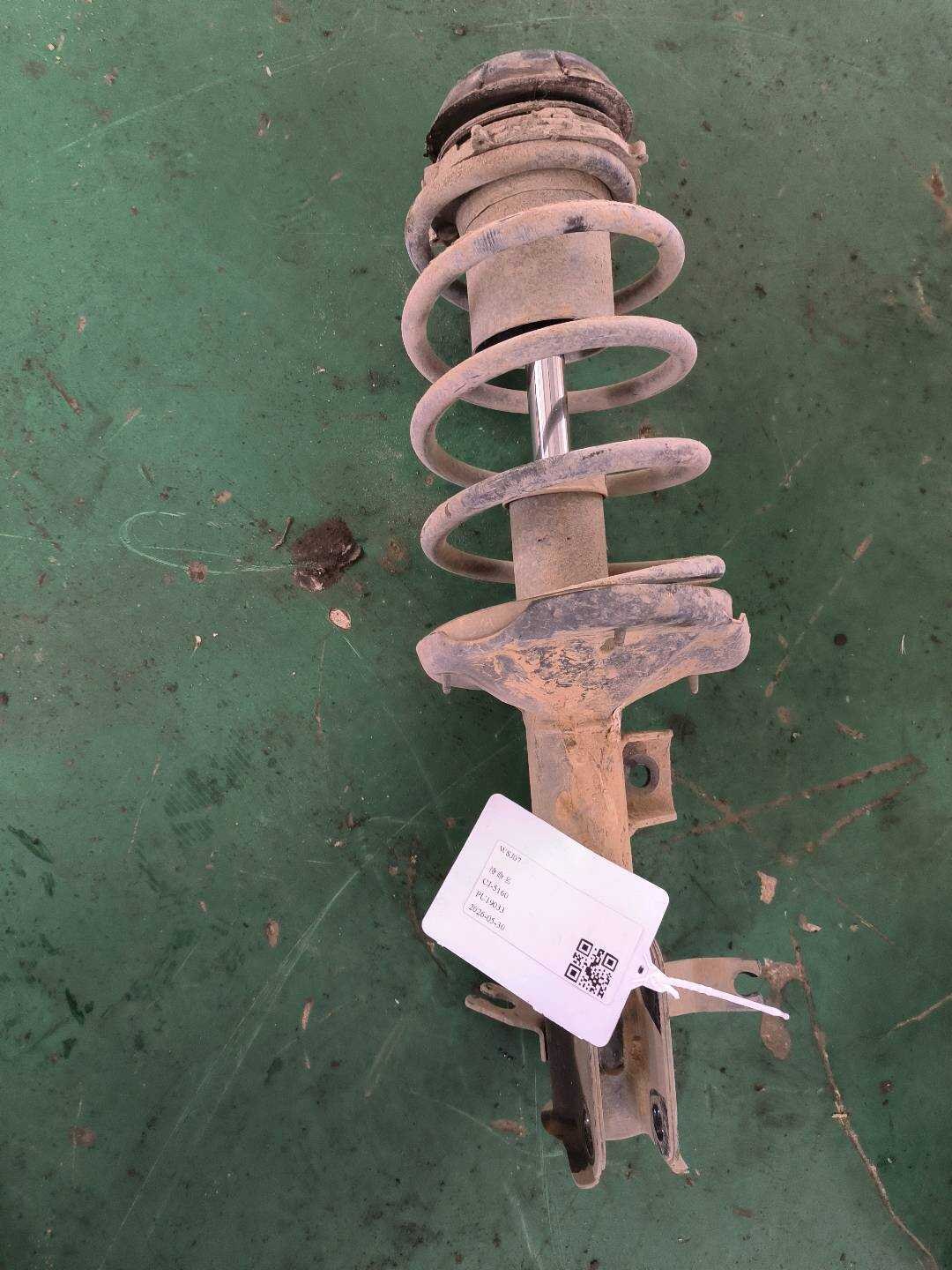 90871691 前减震器芯（左）