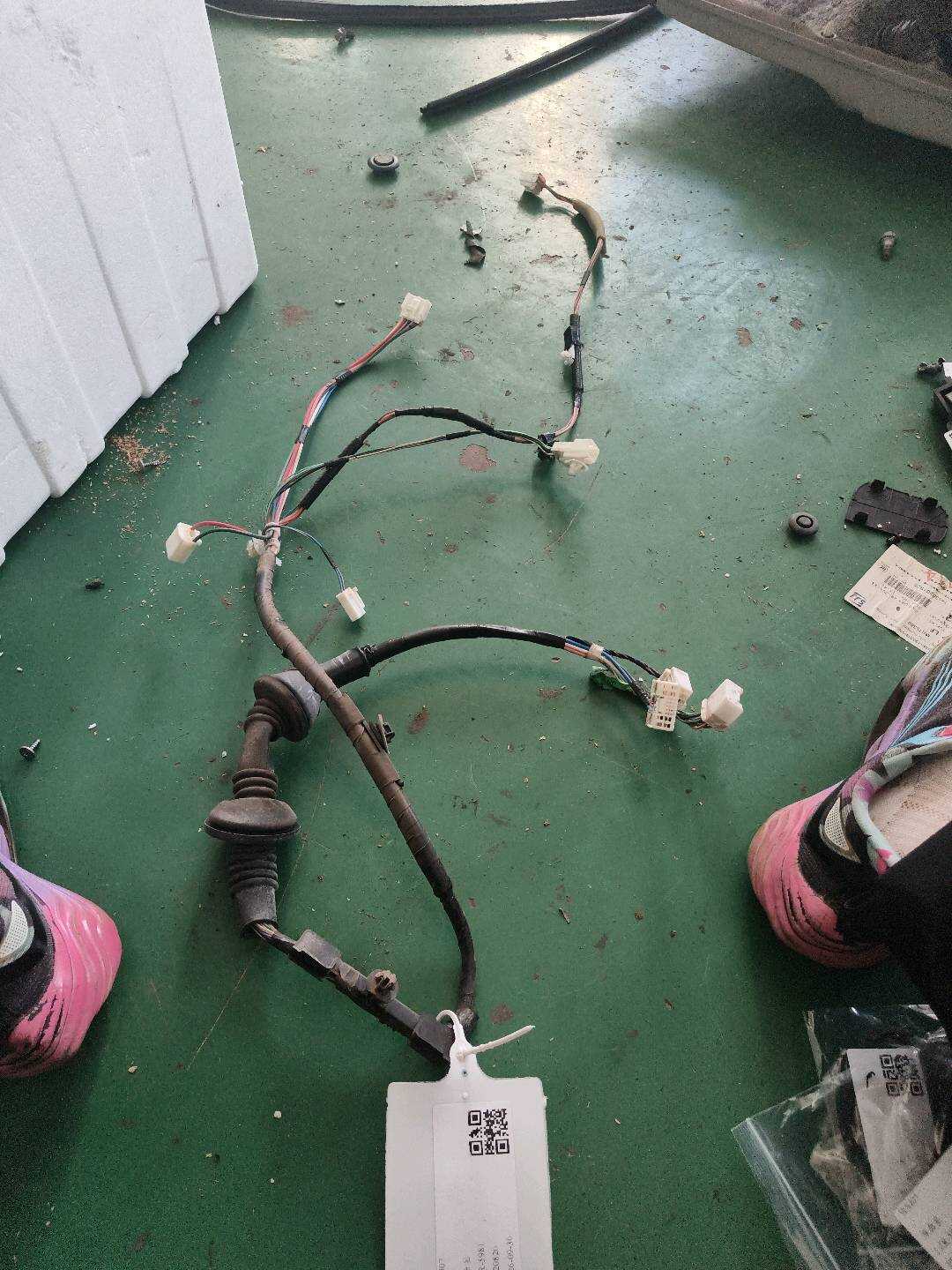 821510DA60 Front Door Wiring Harness, Right