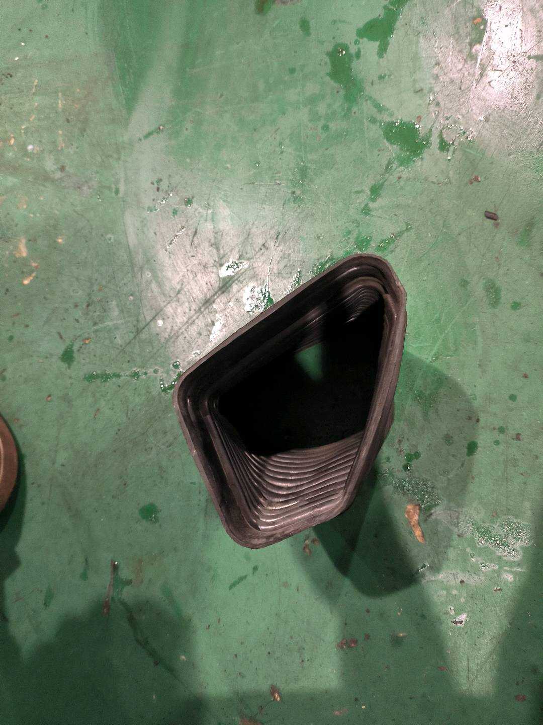 13717523630 Air Filter Intake Pipe Connector