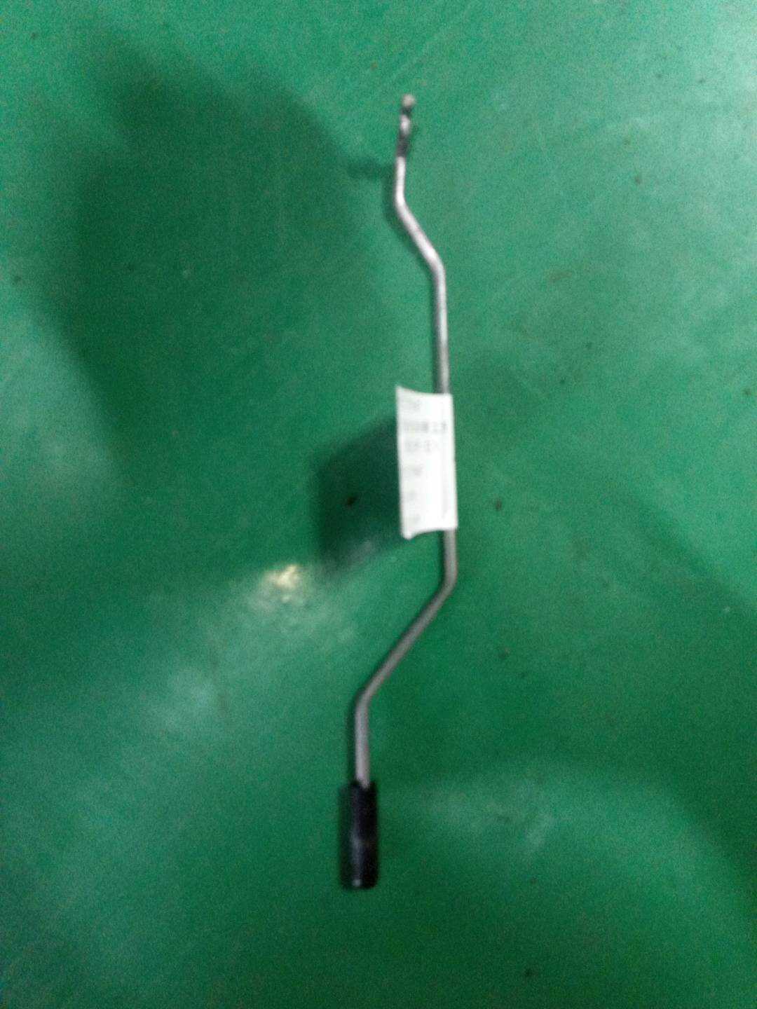 51217175647 前门锁止杆(左)