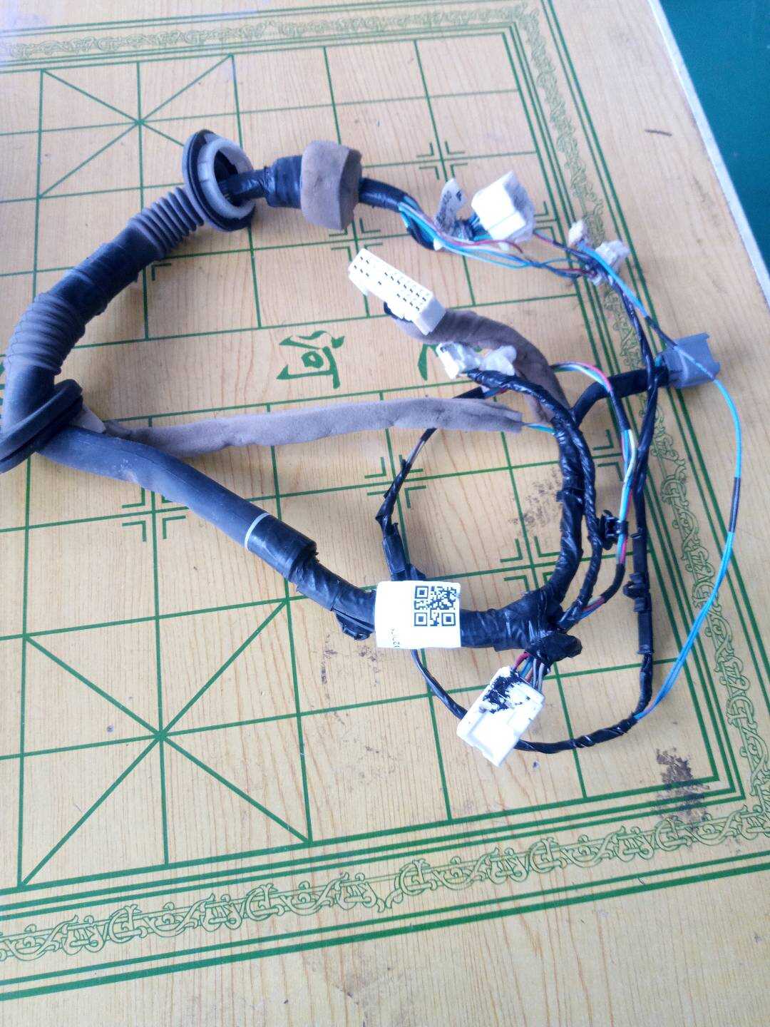 81820AJ430 Front Door Wiring Harness, Left