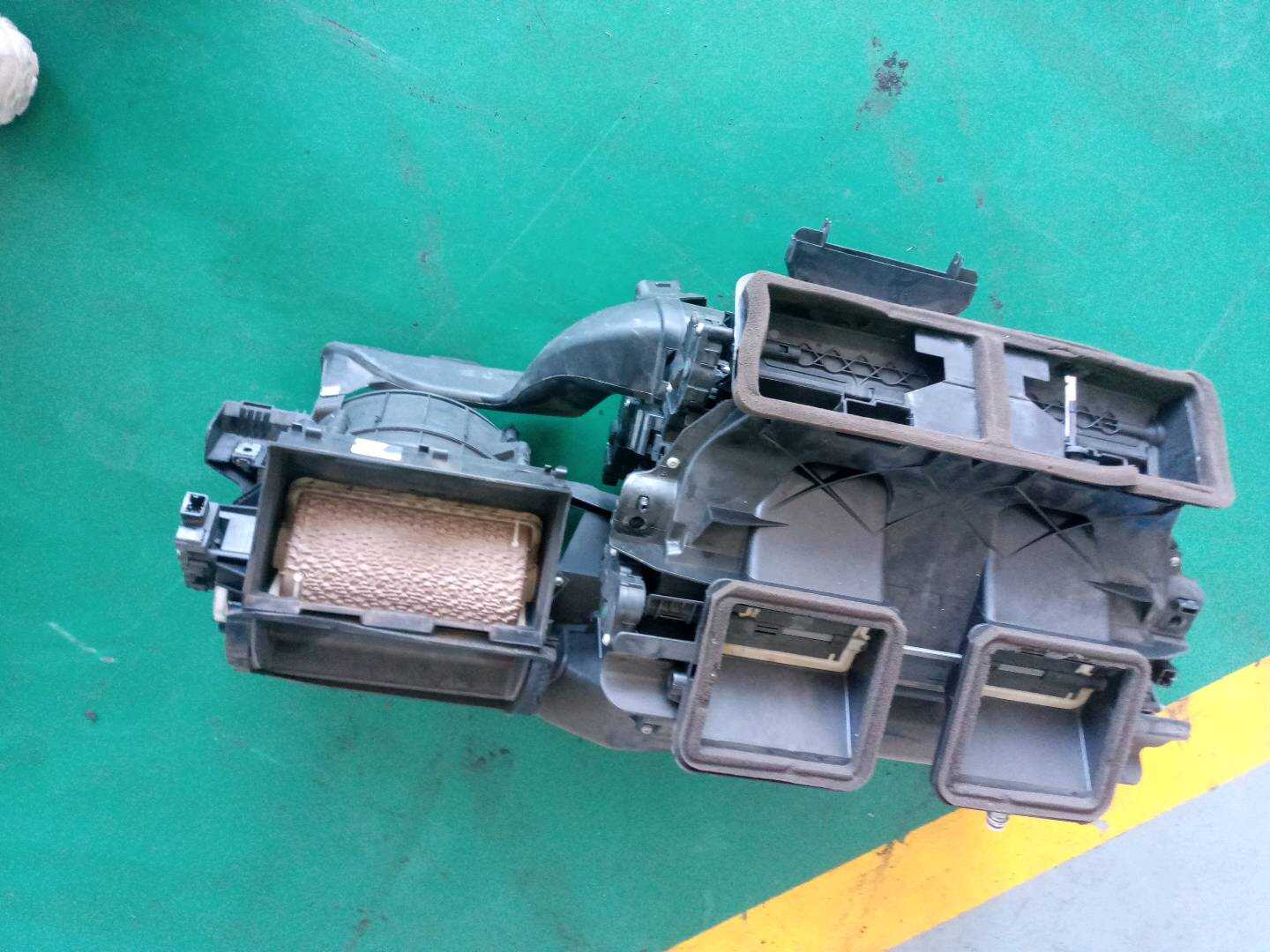64119128953 暖风散热器