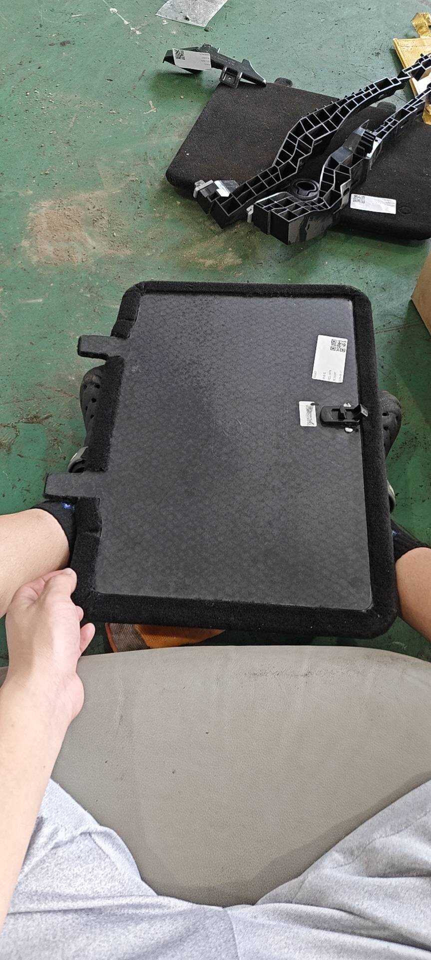 FK7BR13W052AB3JA6 Front Right Cover