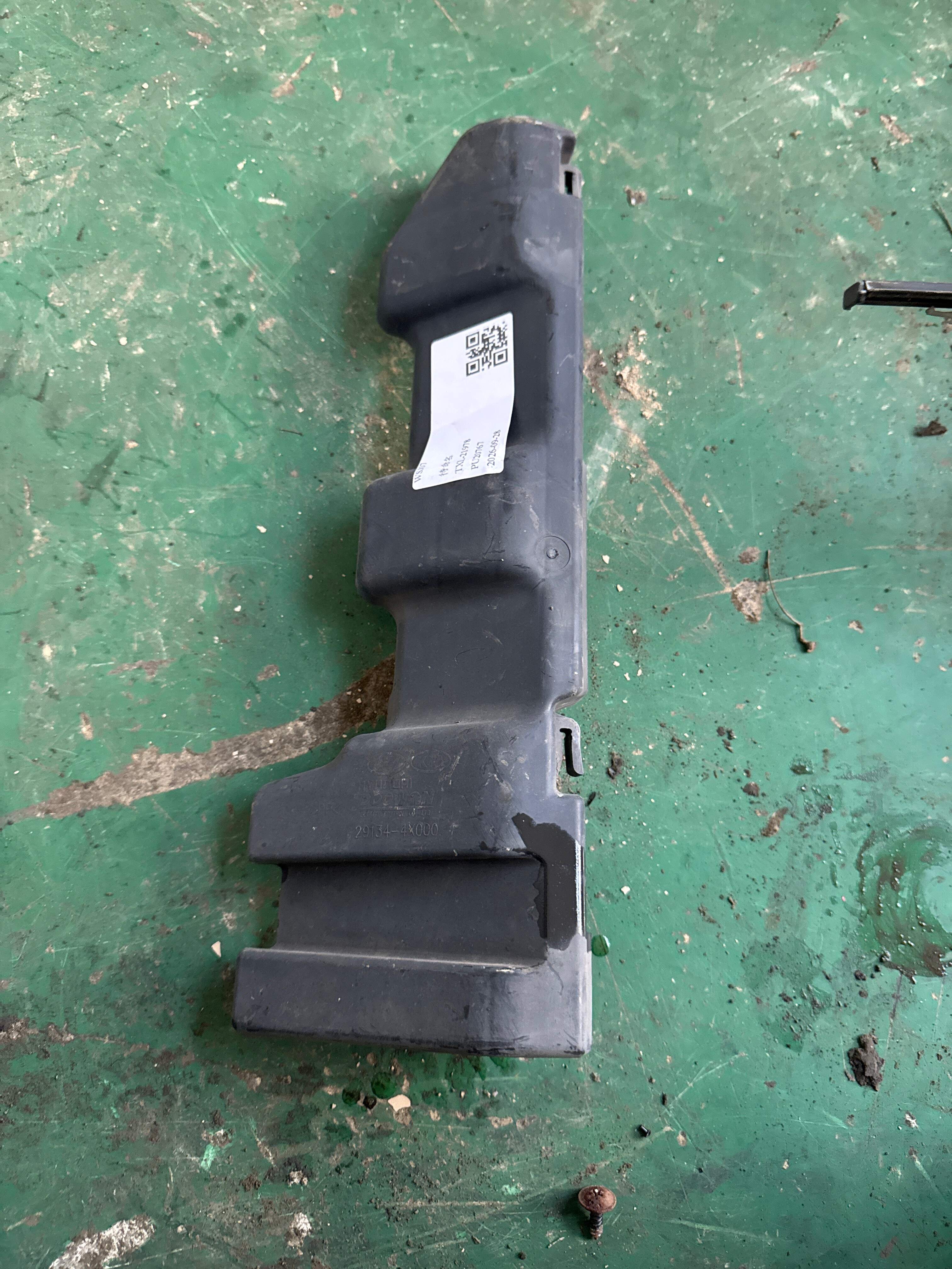 291344X000 Radiator Side Air Deflector, Right