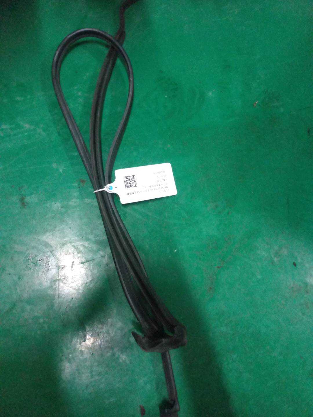 C2Z17121 Front Door Body Weatherstrip (Right Upper)