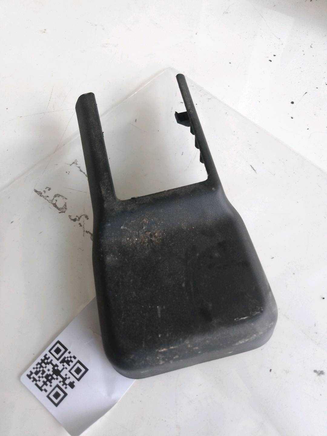 6075055100742 左前座椅左后支架装饰罩