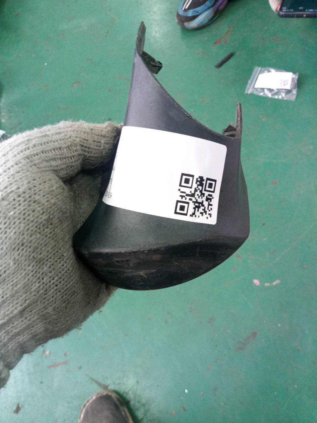 95873102000 盖罩 镜座