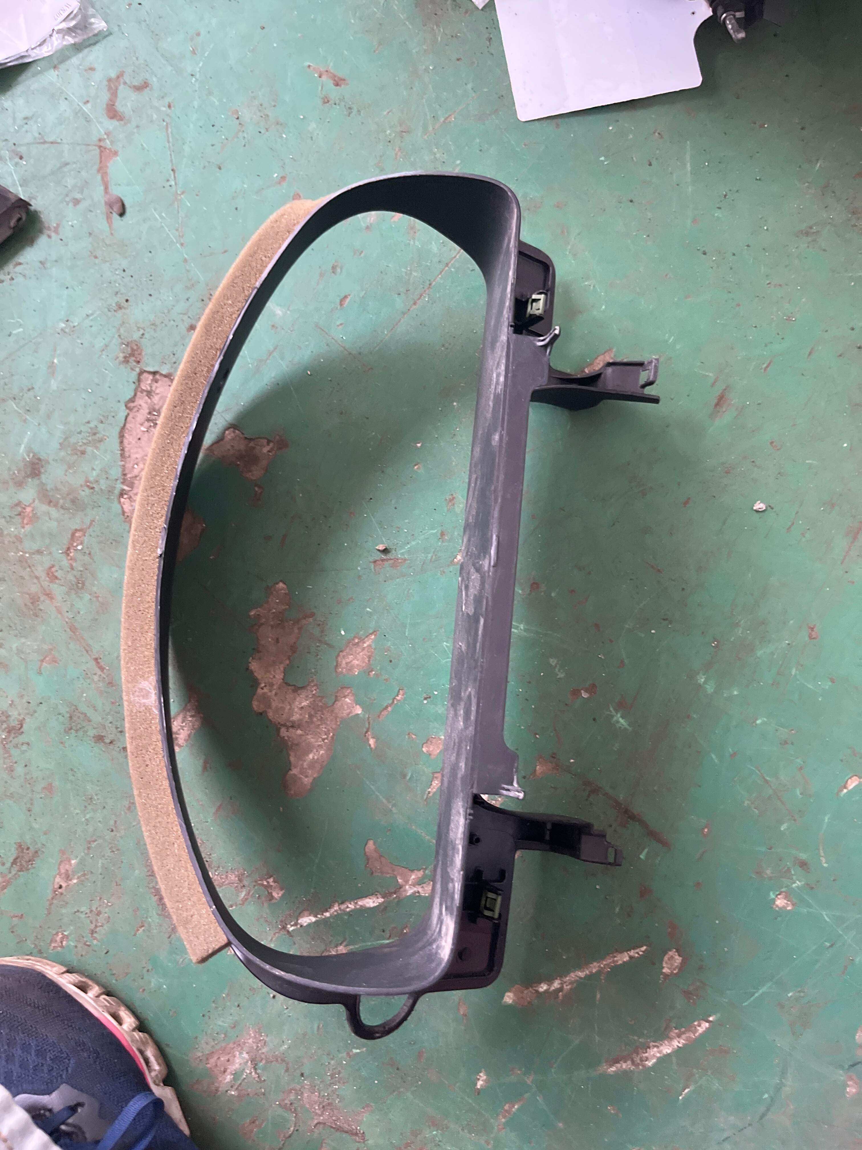LR006740 Instrument Cluster Assembly