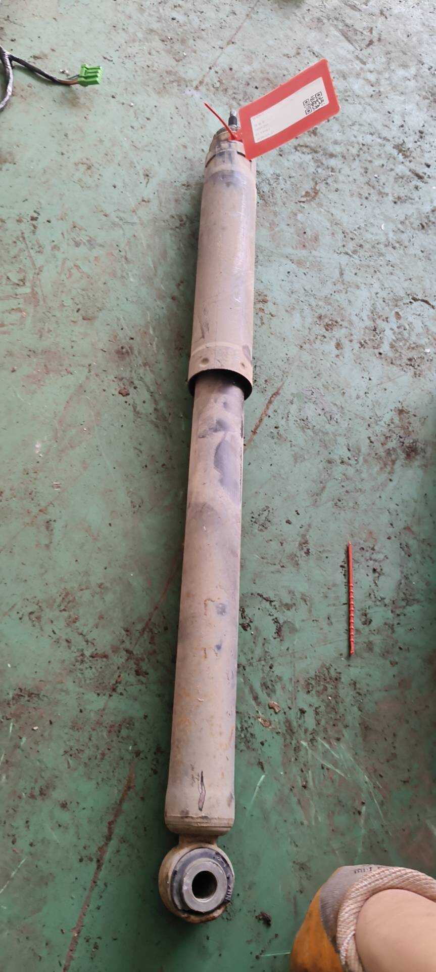 CT4Z18125A 后减震器芯