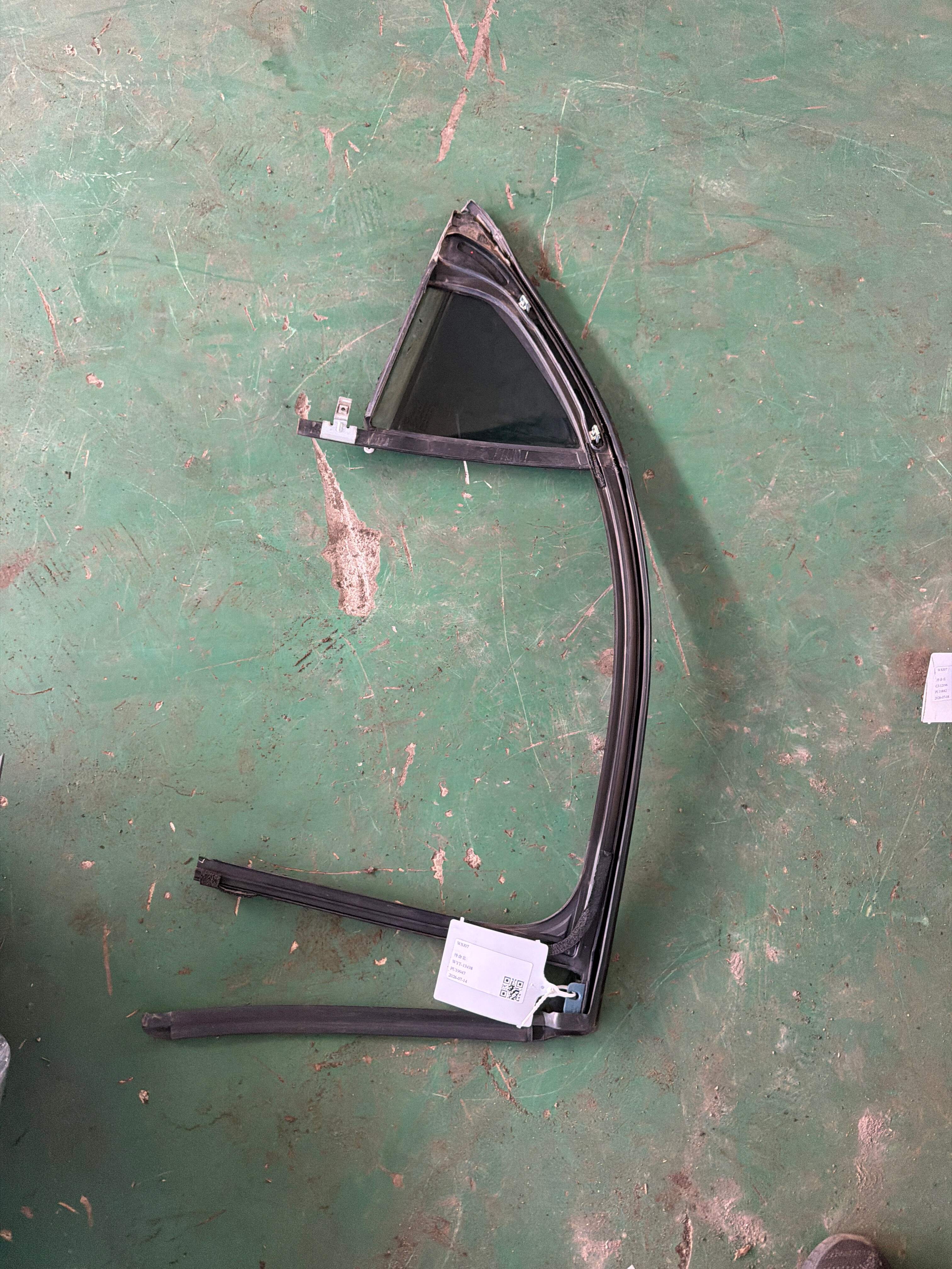 26679213 Rear Door Window Felt Channel, Left