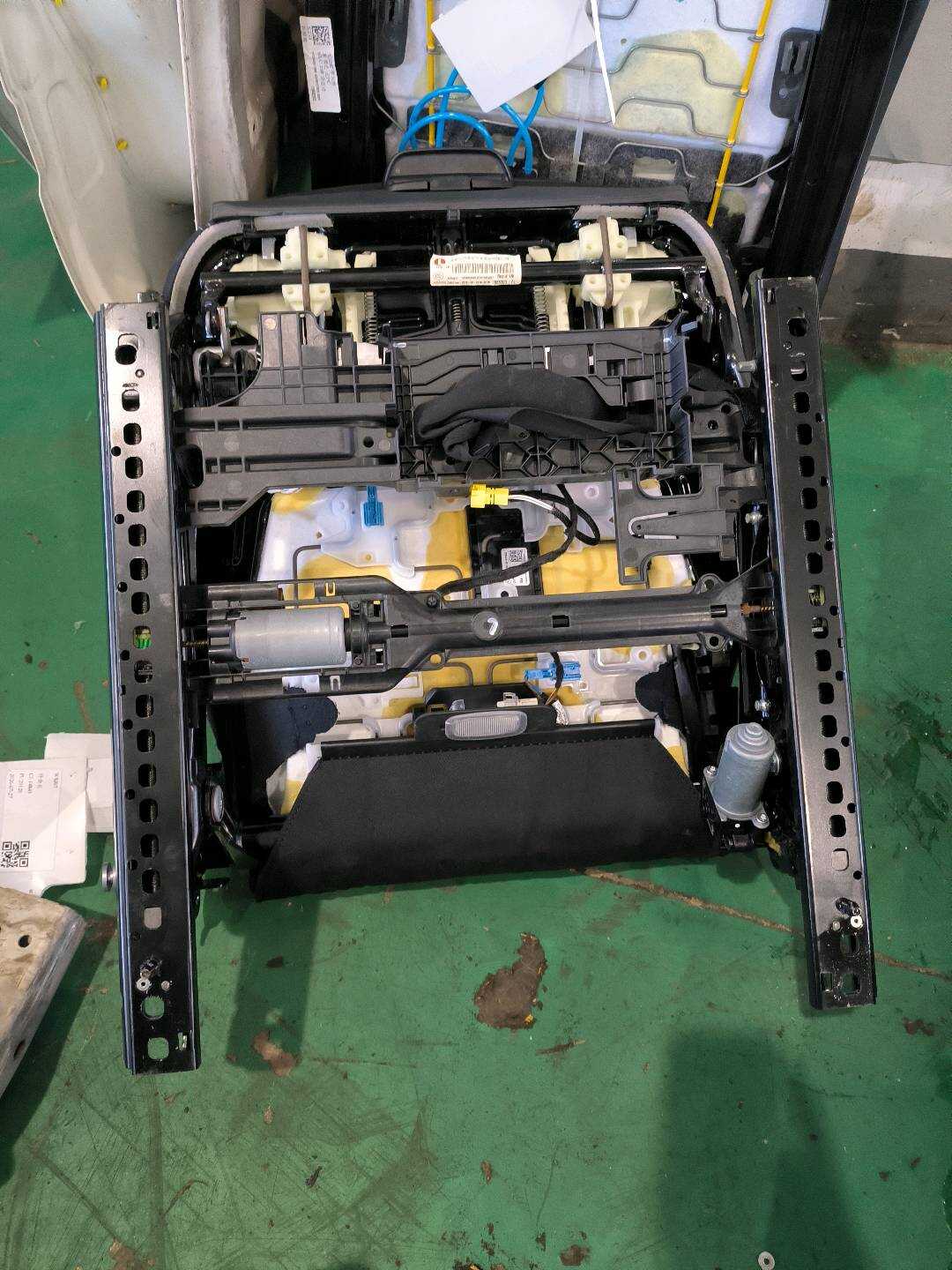 A0009108802 副驾驶员座椅底座骨架