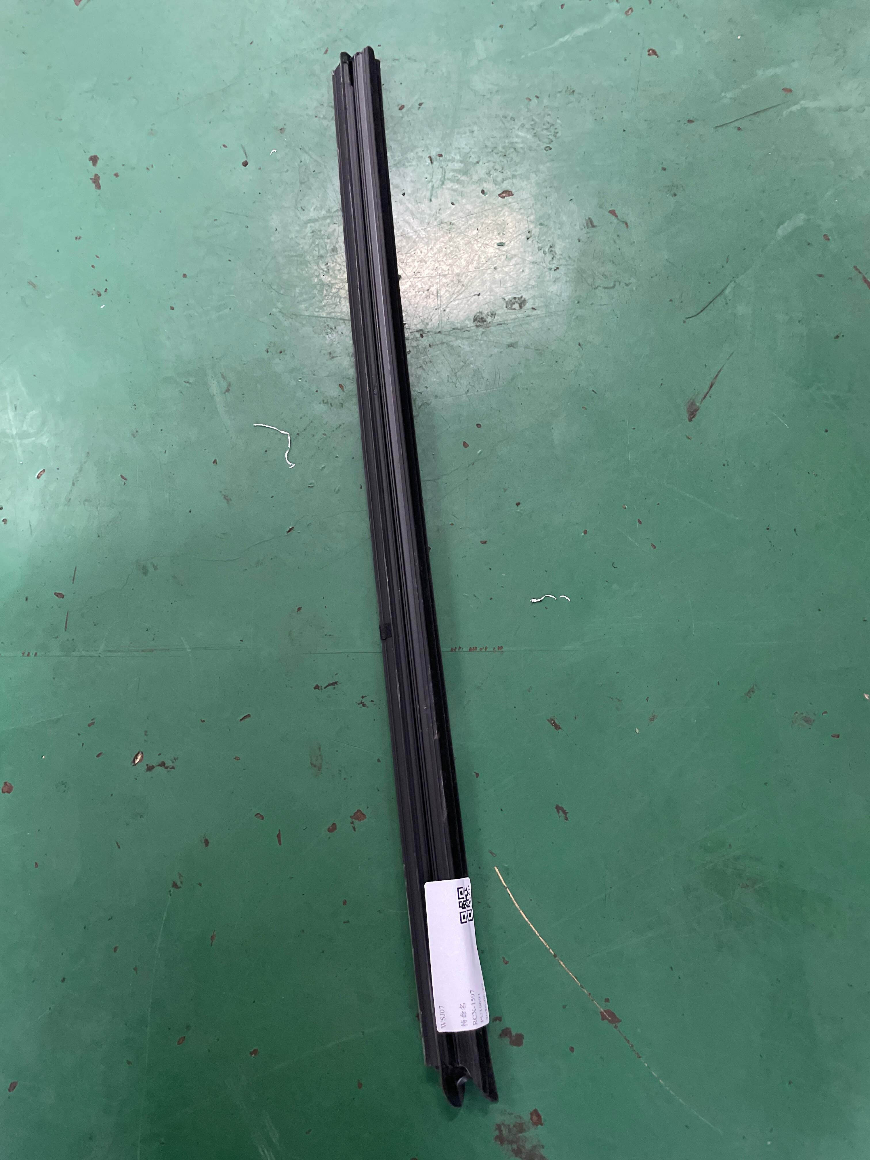 BAPJ59821 Front Door Window Molding (Left Inner)