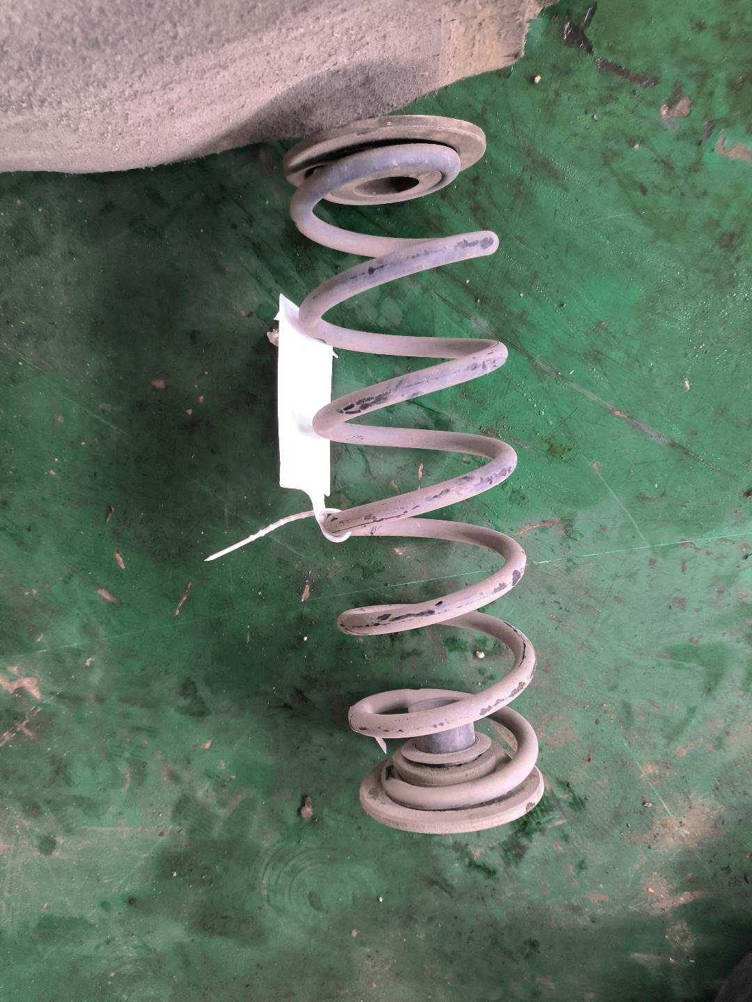 L5QD511121E 后减震器螺旋弹簧（右）