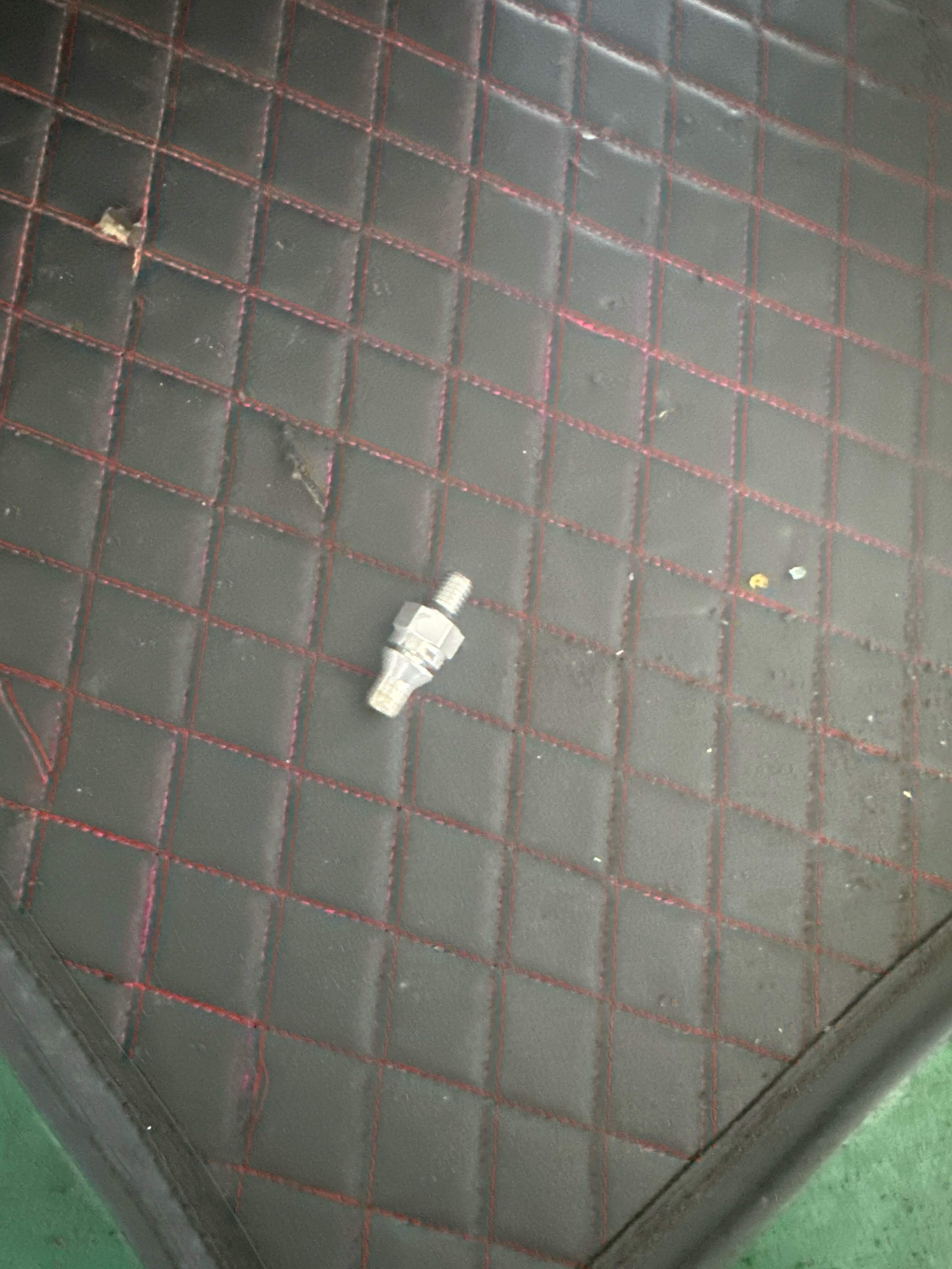 11128626622 排气管接头 带 O 形环