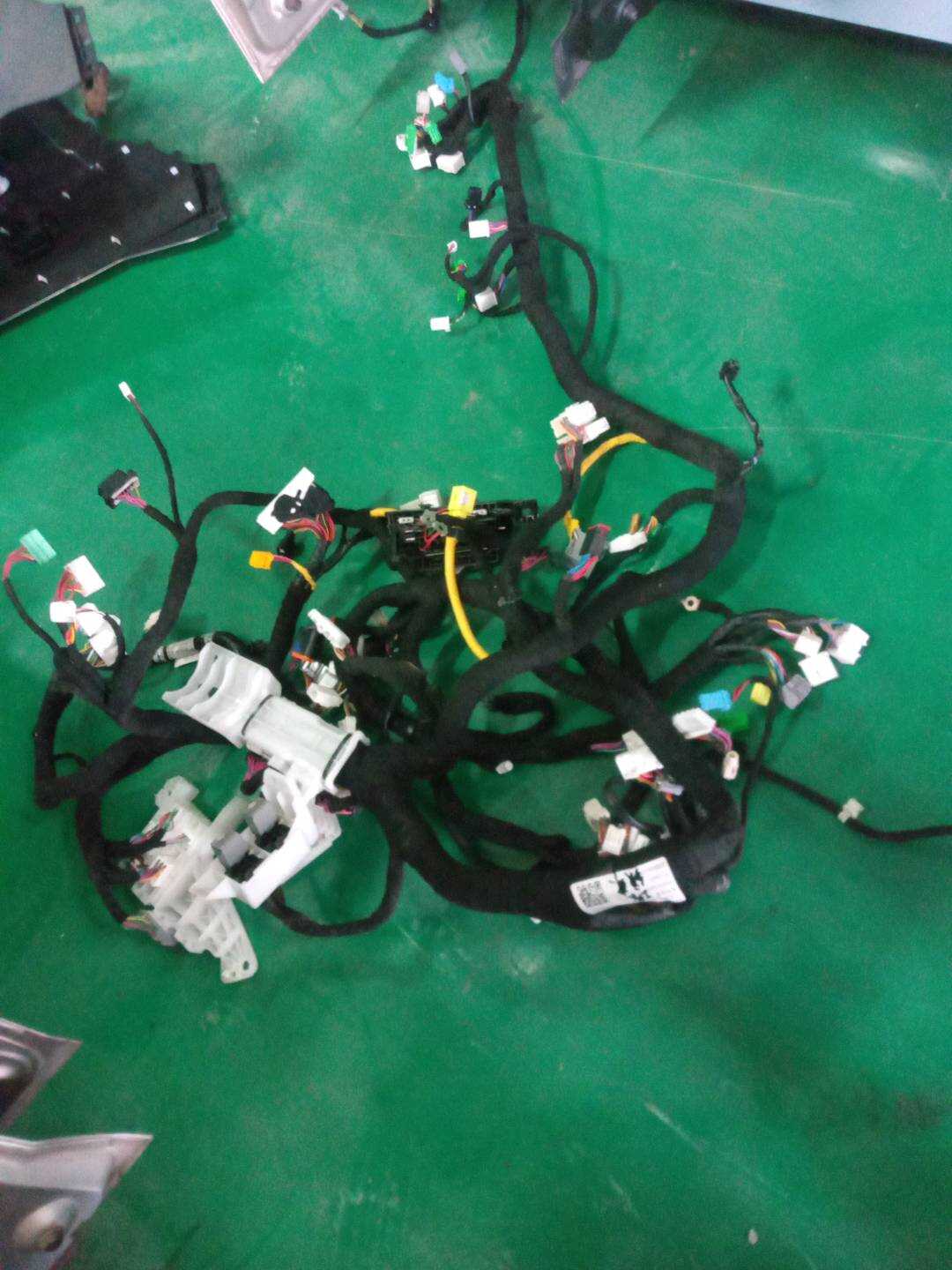 1203677000 仪表台线束