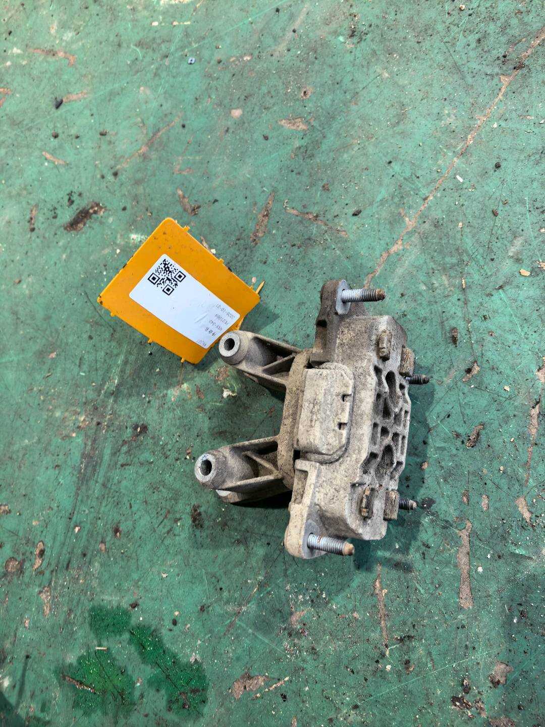 4F0399115BA Transmission Mount Bracket, Rear