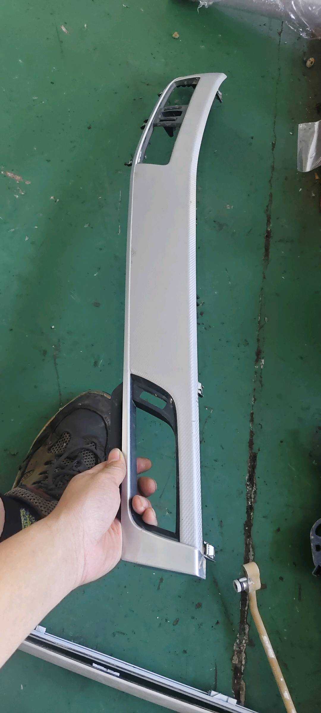 51458073939 Dashboard Glove Box Upper Trim Panel