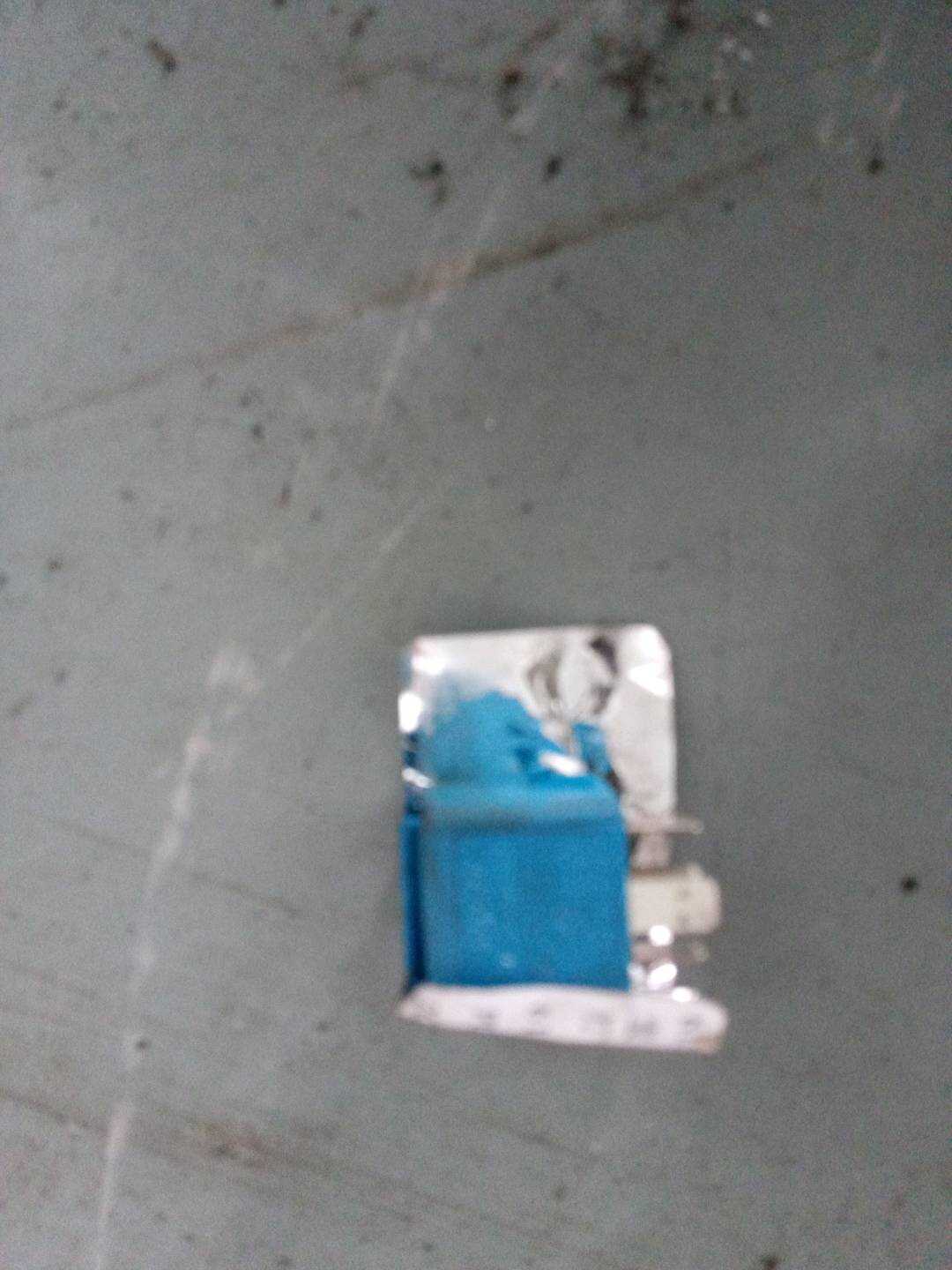 61368373700 打气泵继电器
