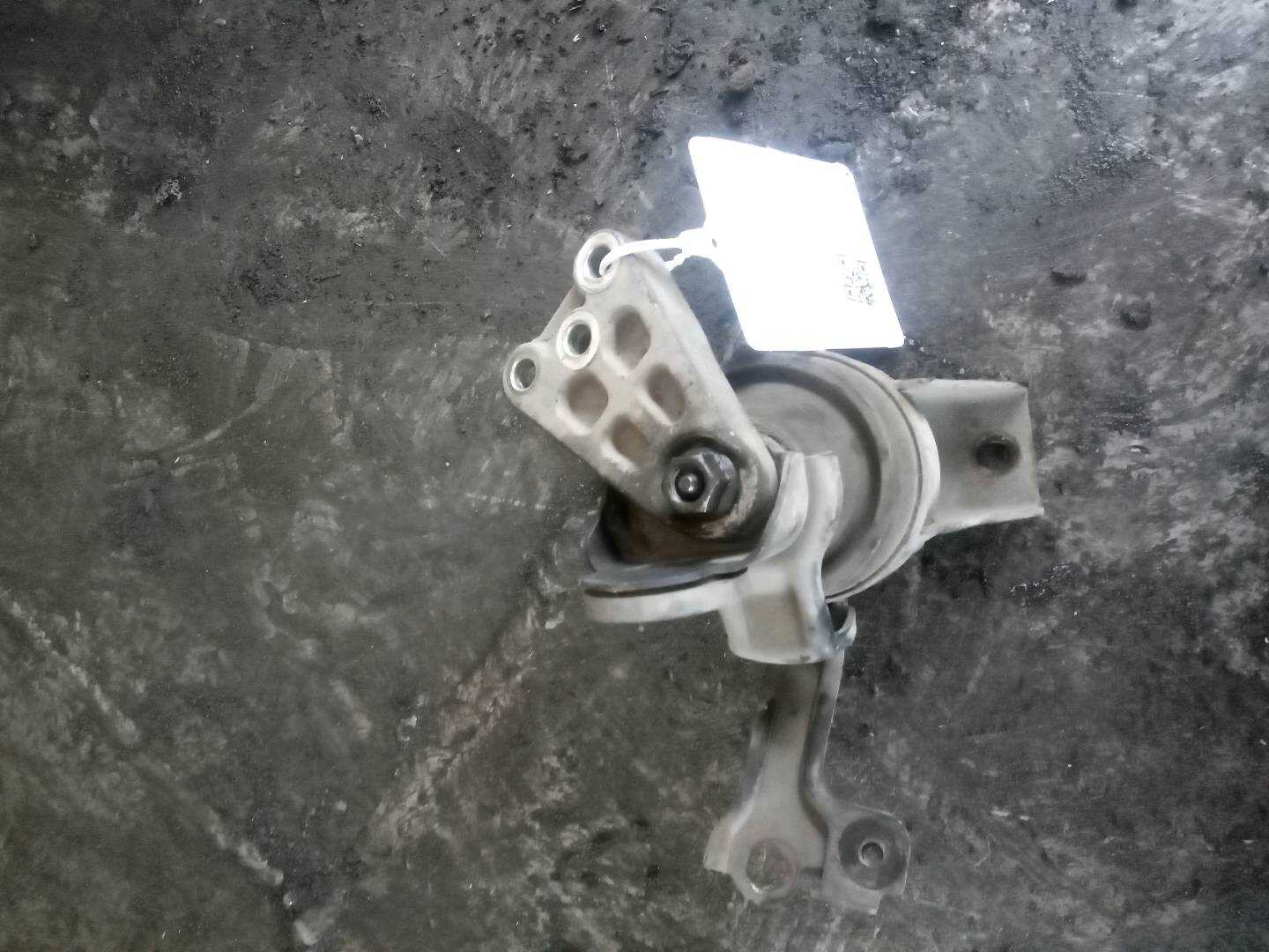 2167023511 发动机支架（右）