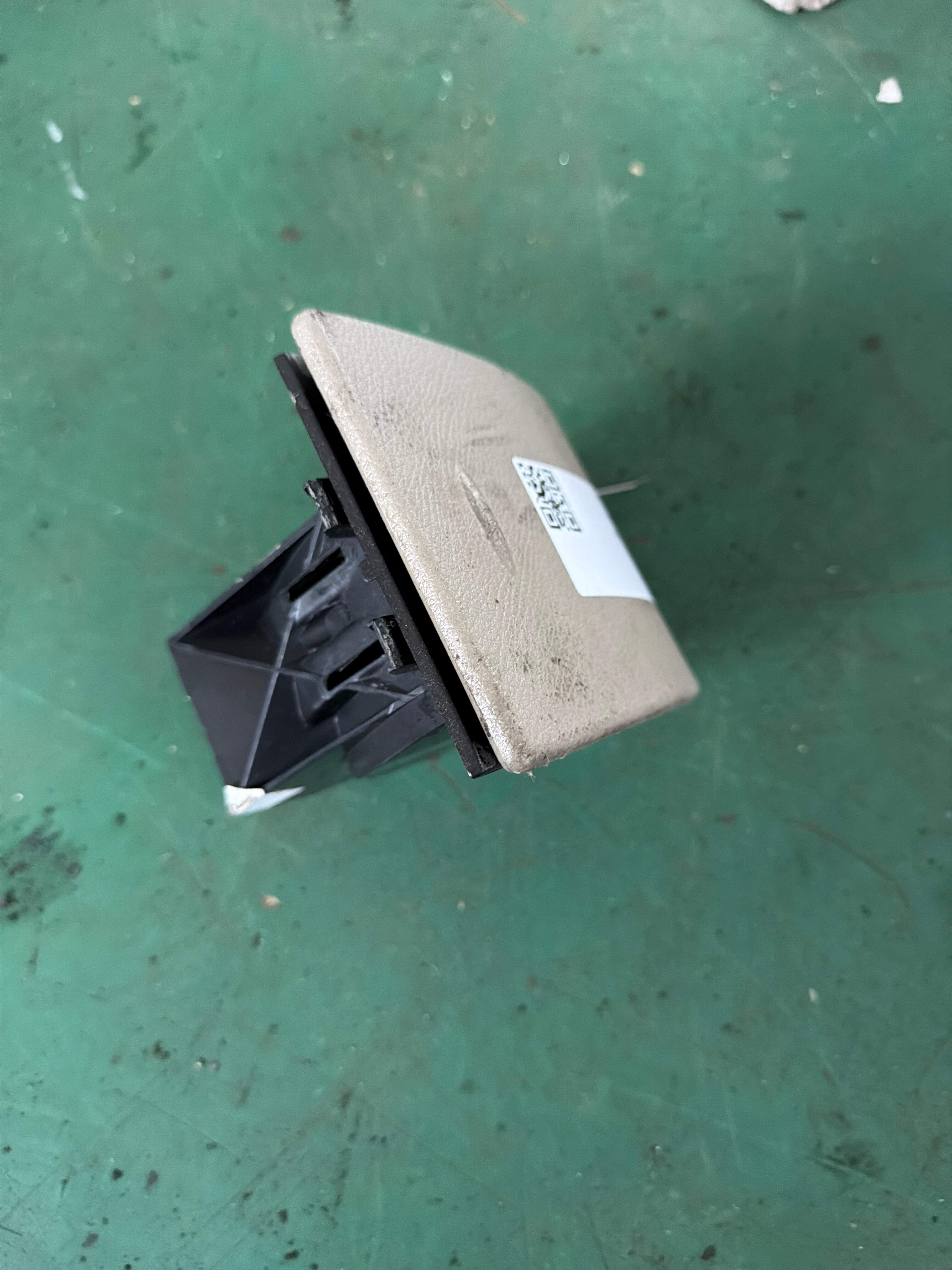 A63968004581265 Dashboard Cup Holder