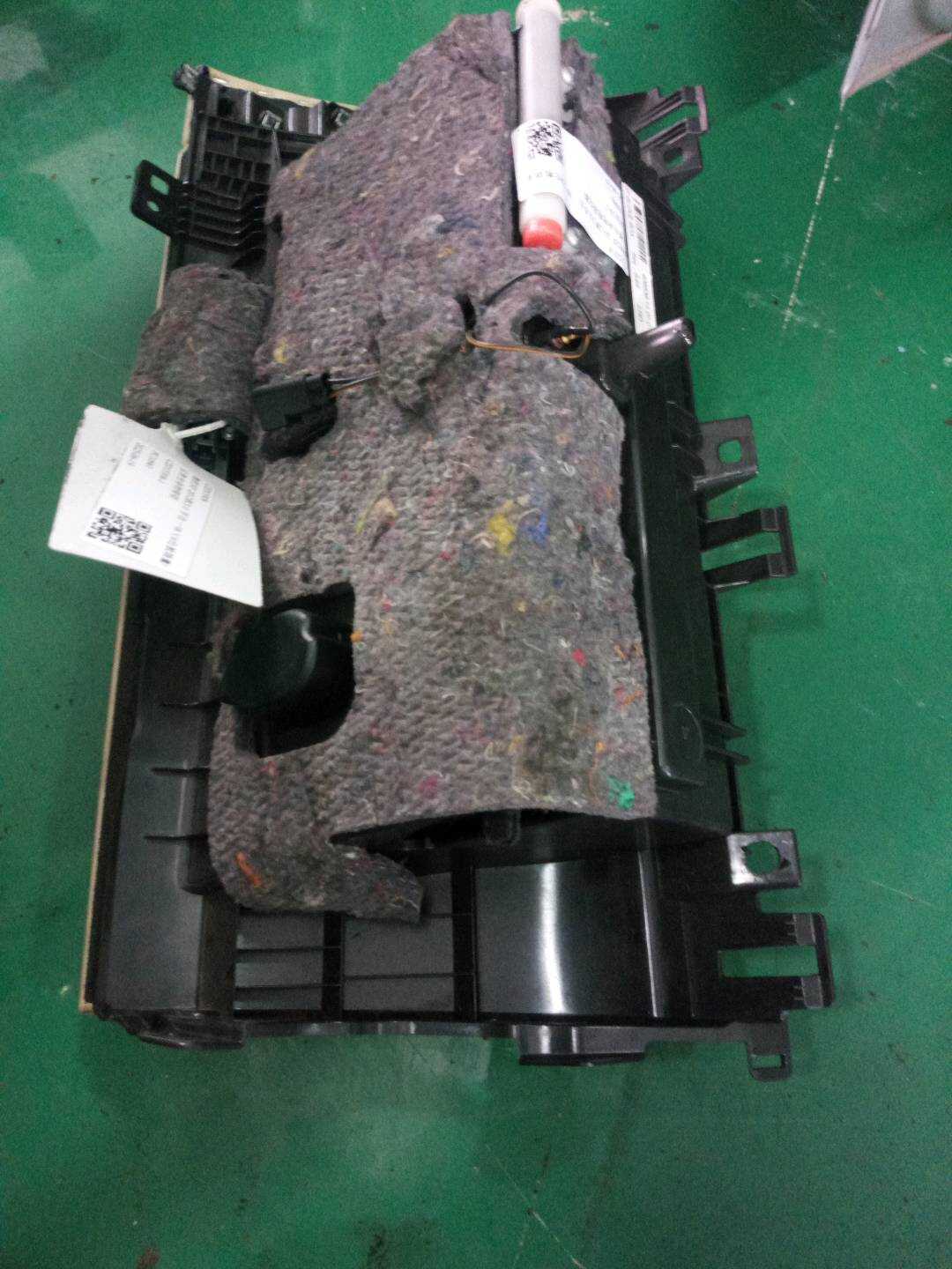 C2D15308 Dashboard Glove Box Lock