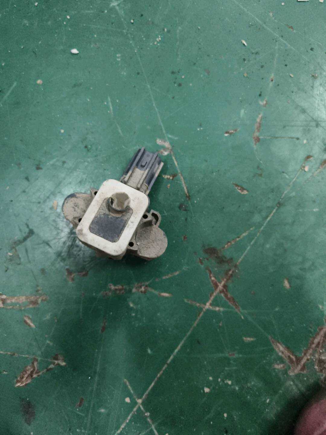L4F0955557B Side Airbag Sensor, Front Left