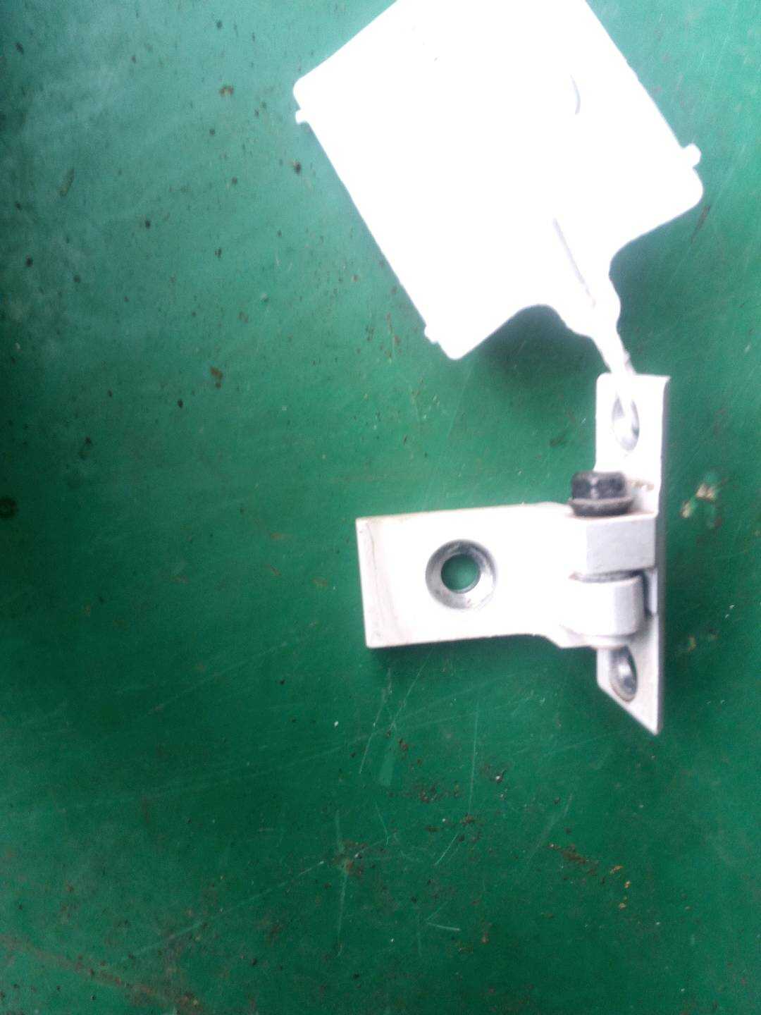 41007377547 Front Door Hinge (Lower Left)